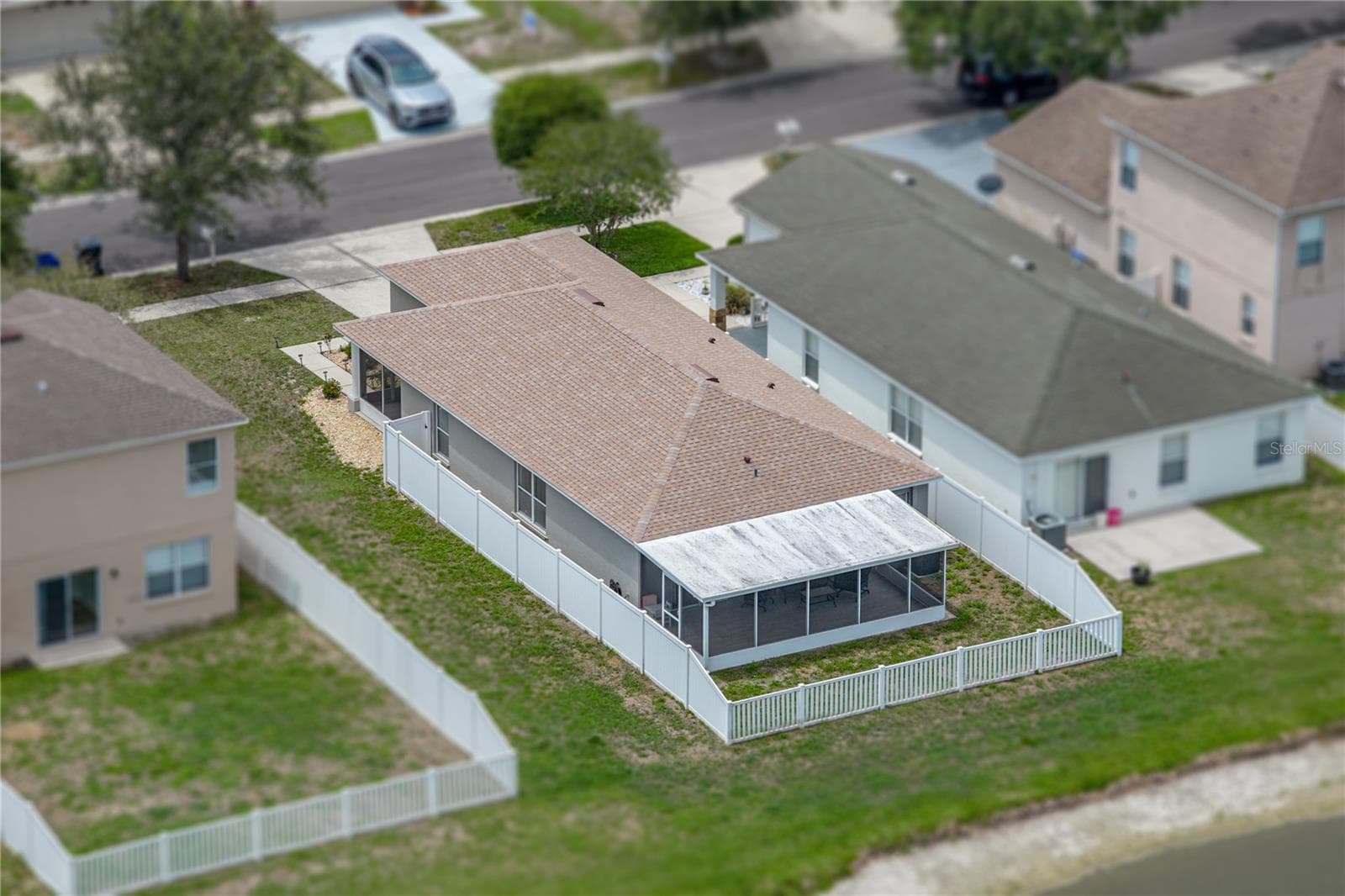 Single Family Residence at 8160 CANTERBURY LAKE BLVD, TAMPA, photo 42 of 46