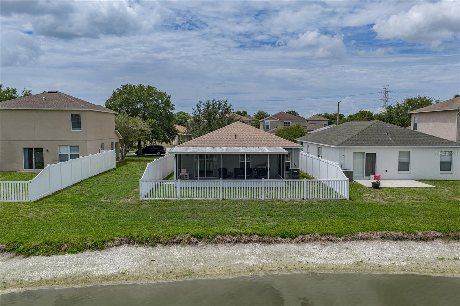 Single Family Residence at 8160 CANTERBURY LAKE BLVD, TAMPA, photo 43 of 46