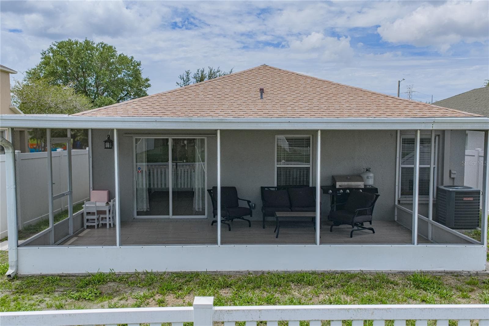 Single Family Residence at 8160 CANTERBURY LAKE BLVD, TAMPA, photo 45 of 46