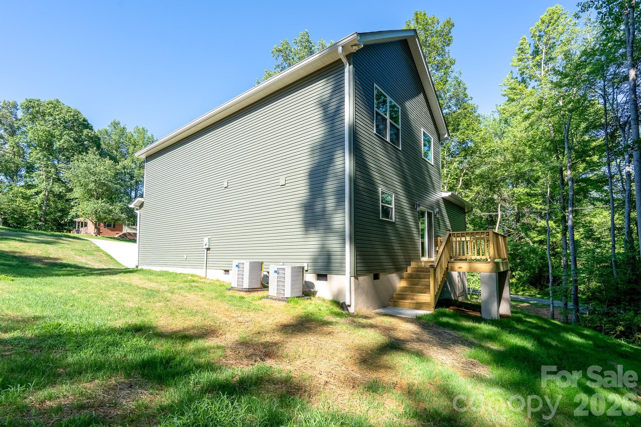 Single Family Residence at 610 Queens Drive, Dallas, photo 11 of 44