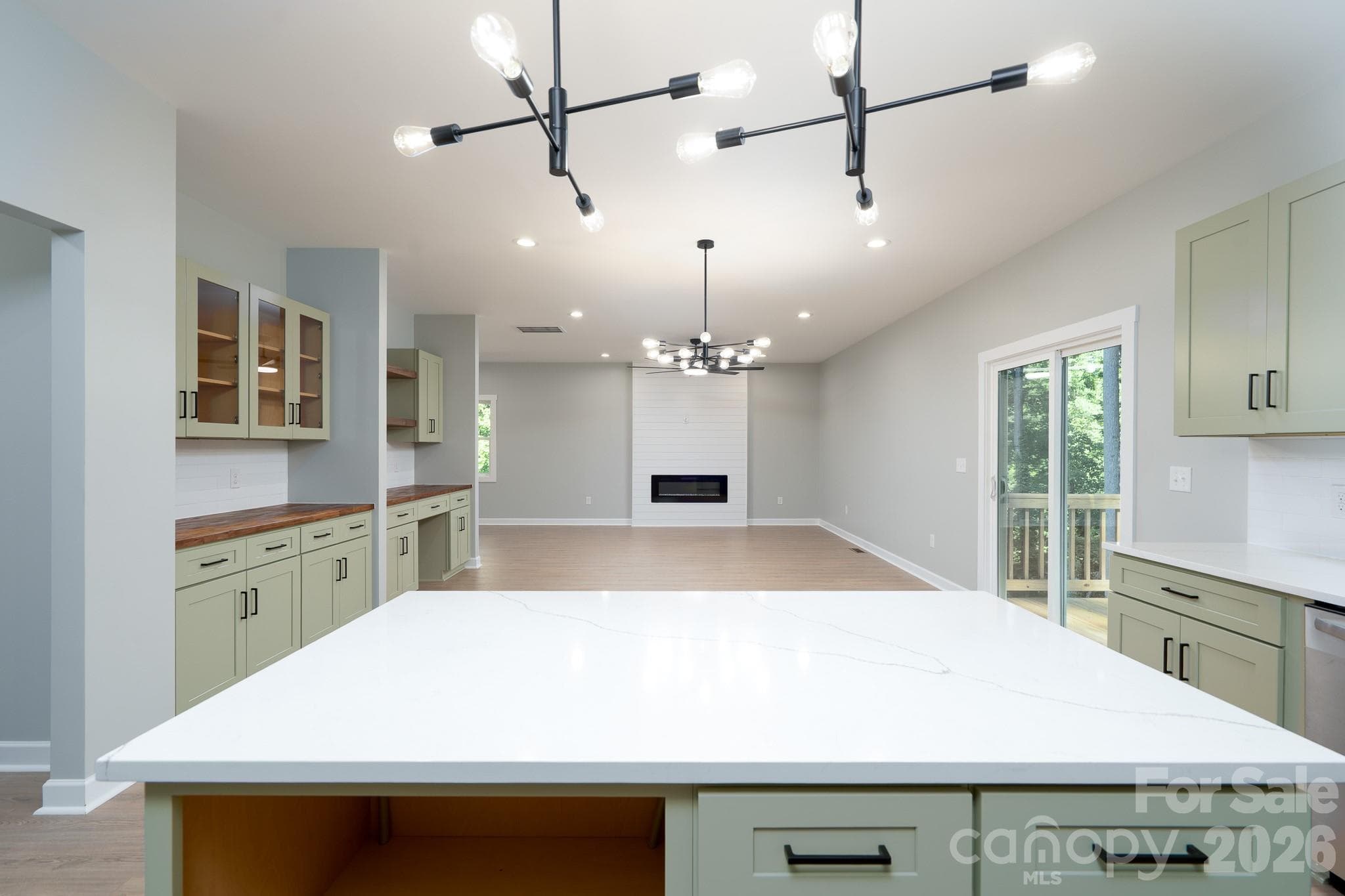 Single Family Residence at 610 Queens Drive, Dallas, photo 24 of 44
