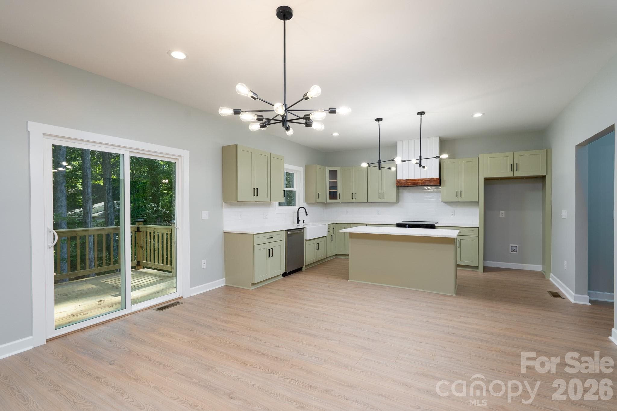 Single Family Residence at 610 Queens Drive, Dallas, photo 26 of 44