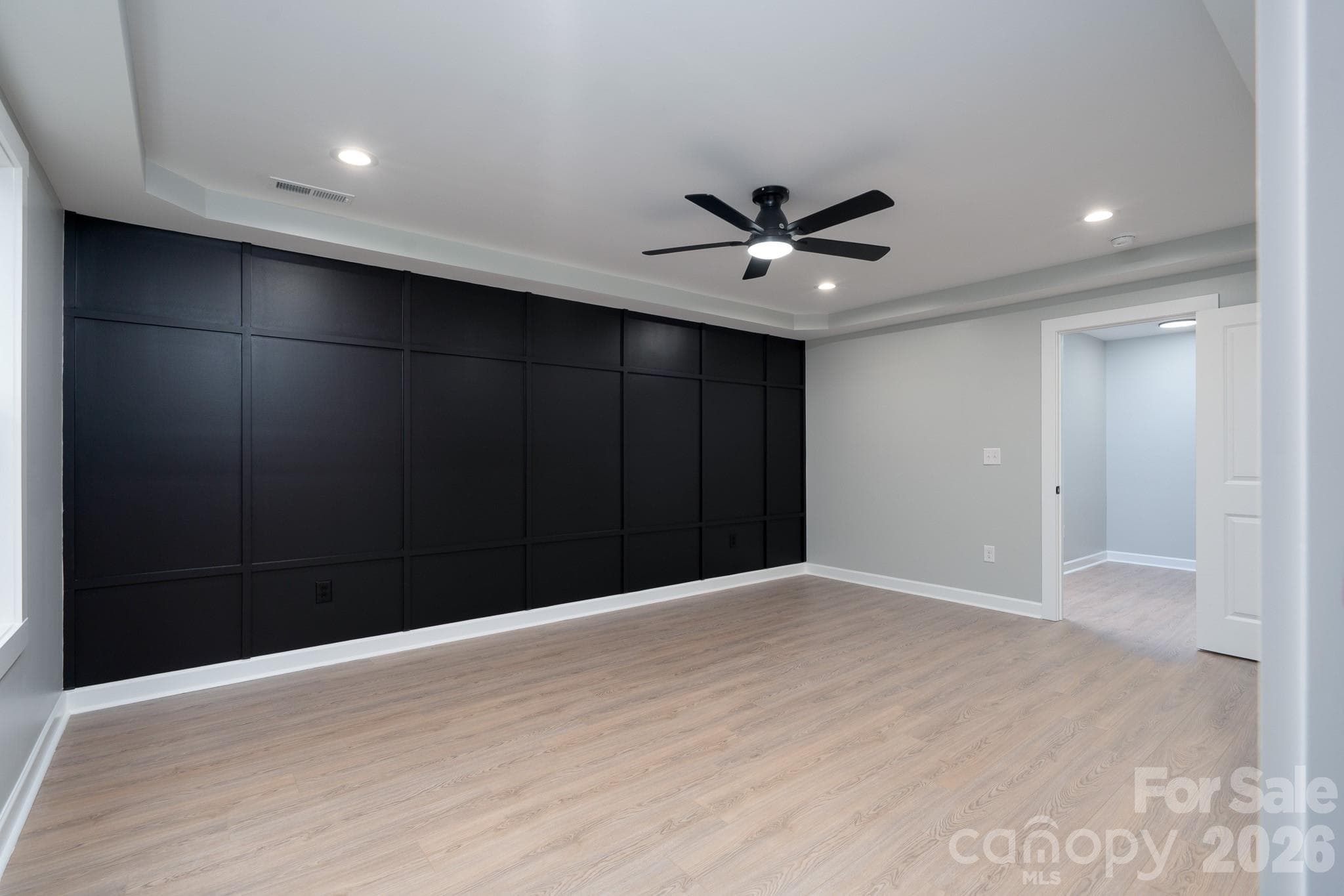 Single Family Residence at 610 Queens Drive, Dallas, photo 29 of 44