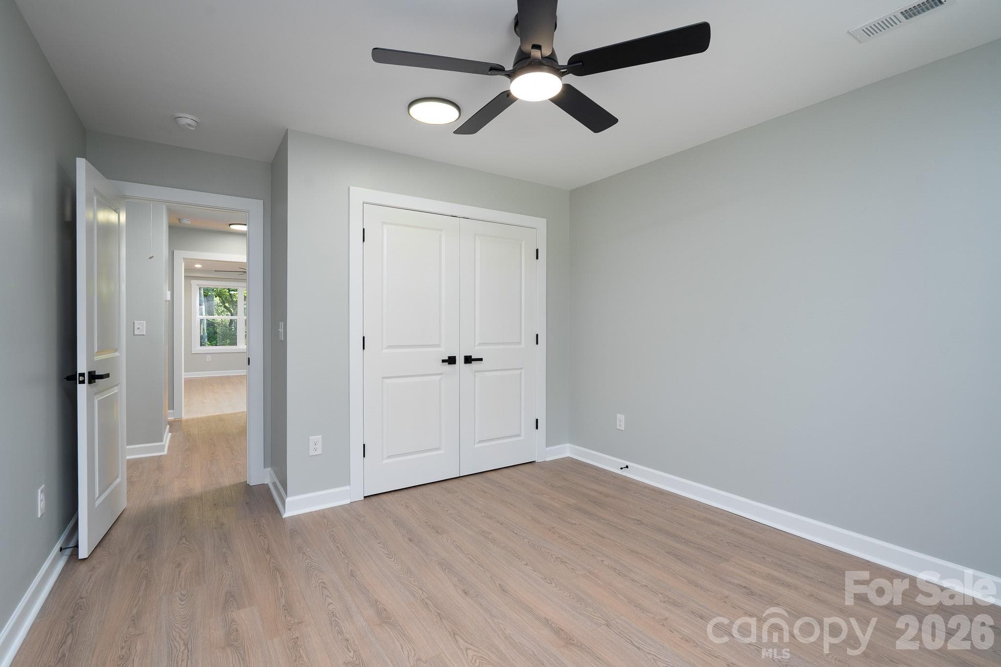 Single Family Residence at 610 Queens Drive, Dallas, photo 43 of 44