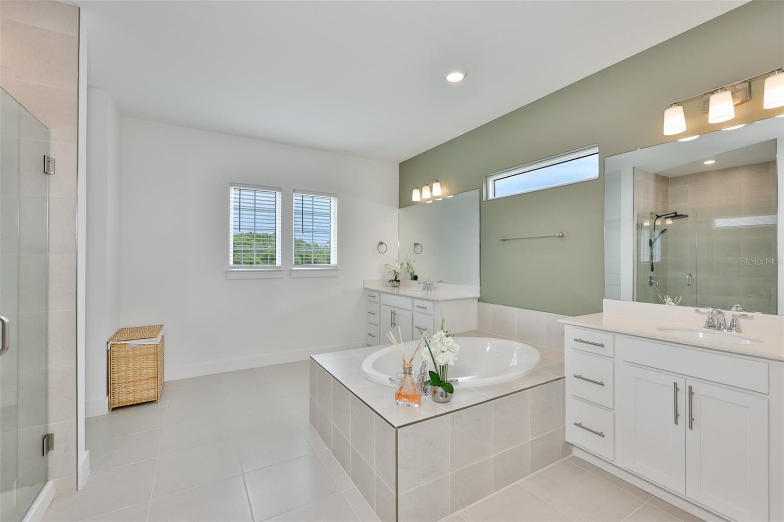 Primary Bath - 6107 GOLDEN BEACH DR, APOLLO BEACH