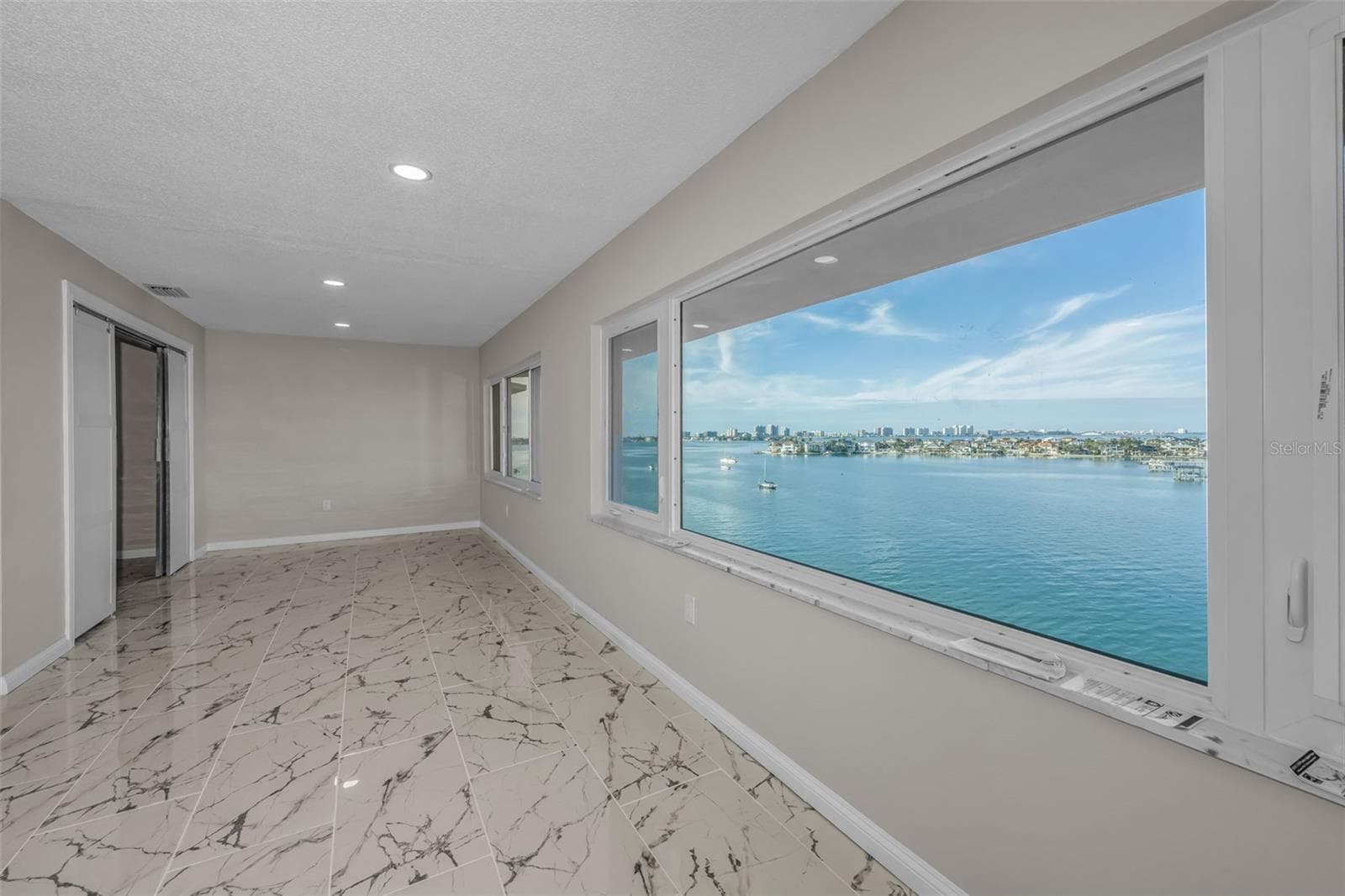 Flex space with a view - 100 BLUFF VIEW DR #604C, BELLEAIR BLUFFS