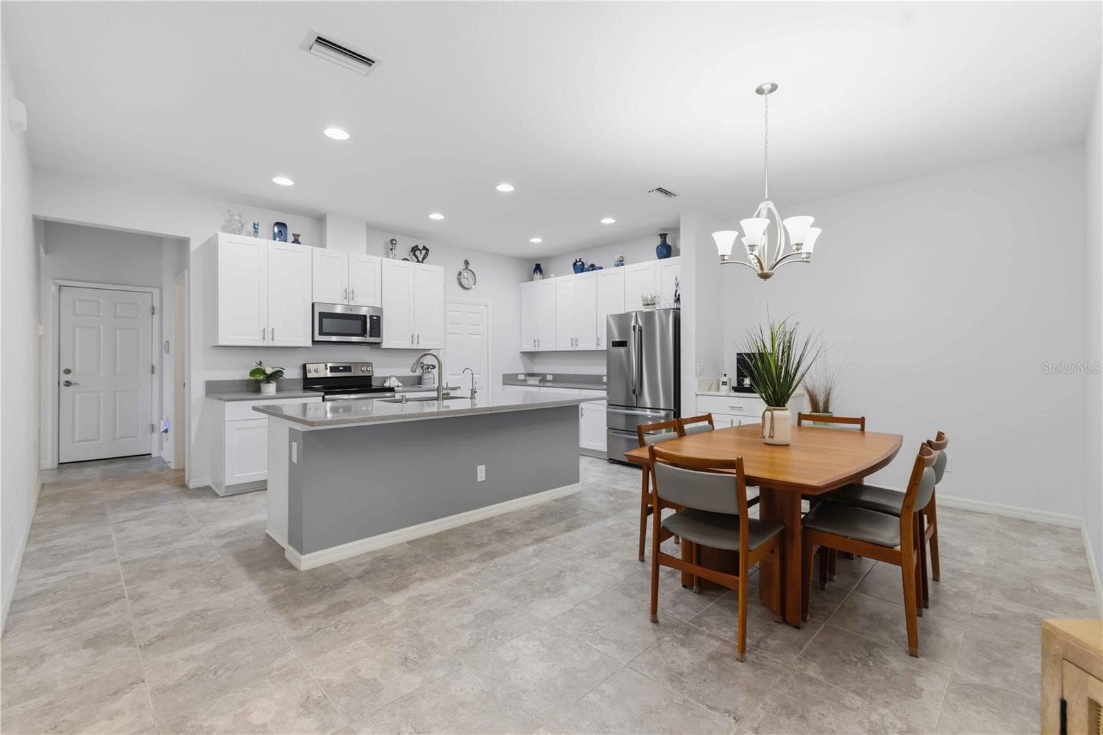 Villa at 8512 CACHE DR, SARASOTA, photo 13 of 46
