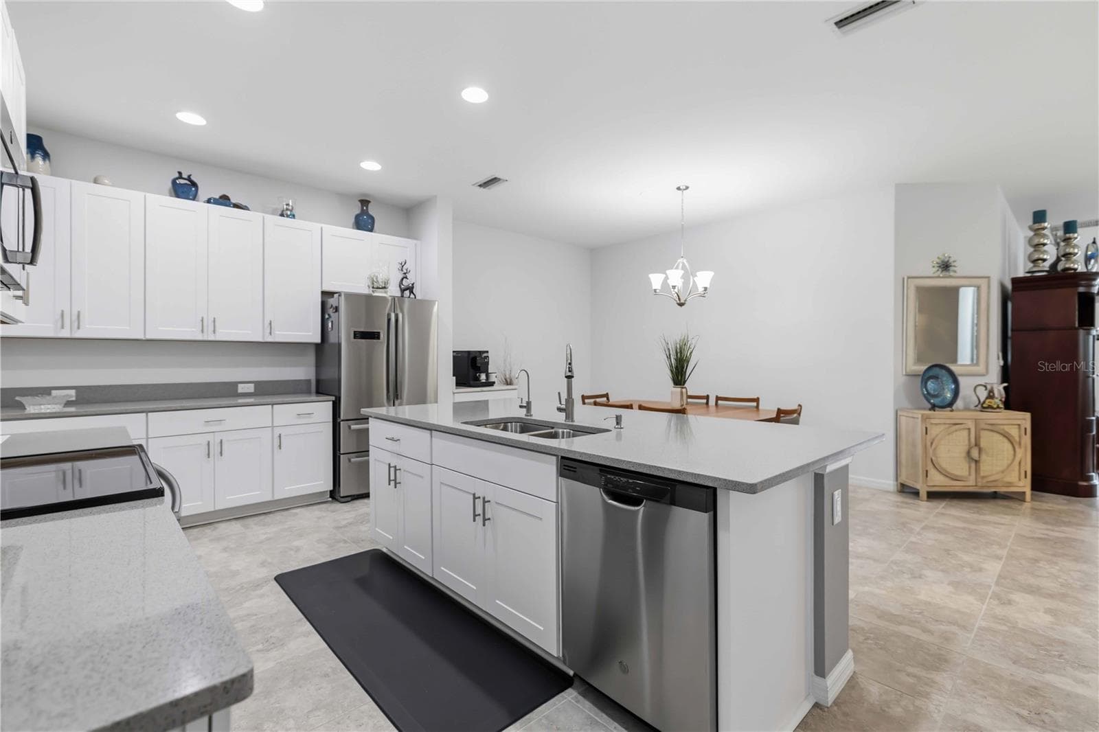 Villa at 8512 CACHE DR, SARASOTA, photo 21 of 46