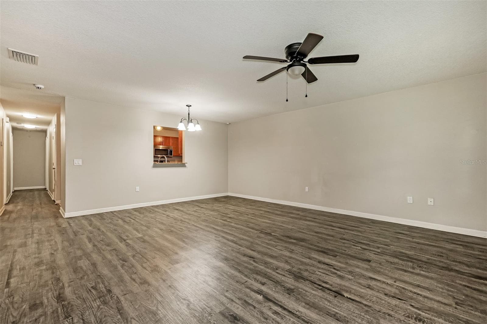 Single Family Residence at 1505 E CARACAS ST, TAMPA, photo 5 of 21