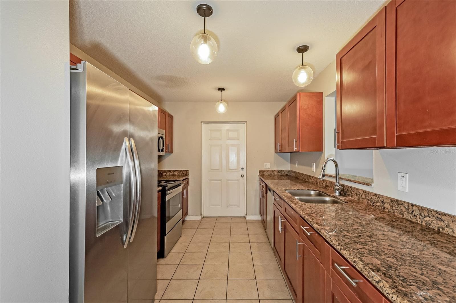 Single Family Residence at 1505 E CARACAS ST, TAMPA, photo 8 of 21