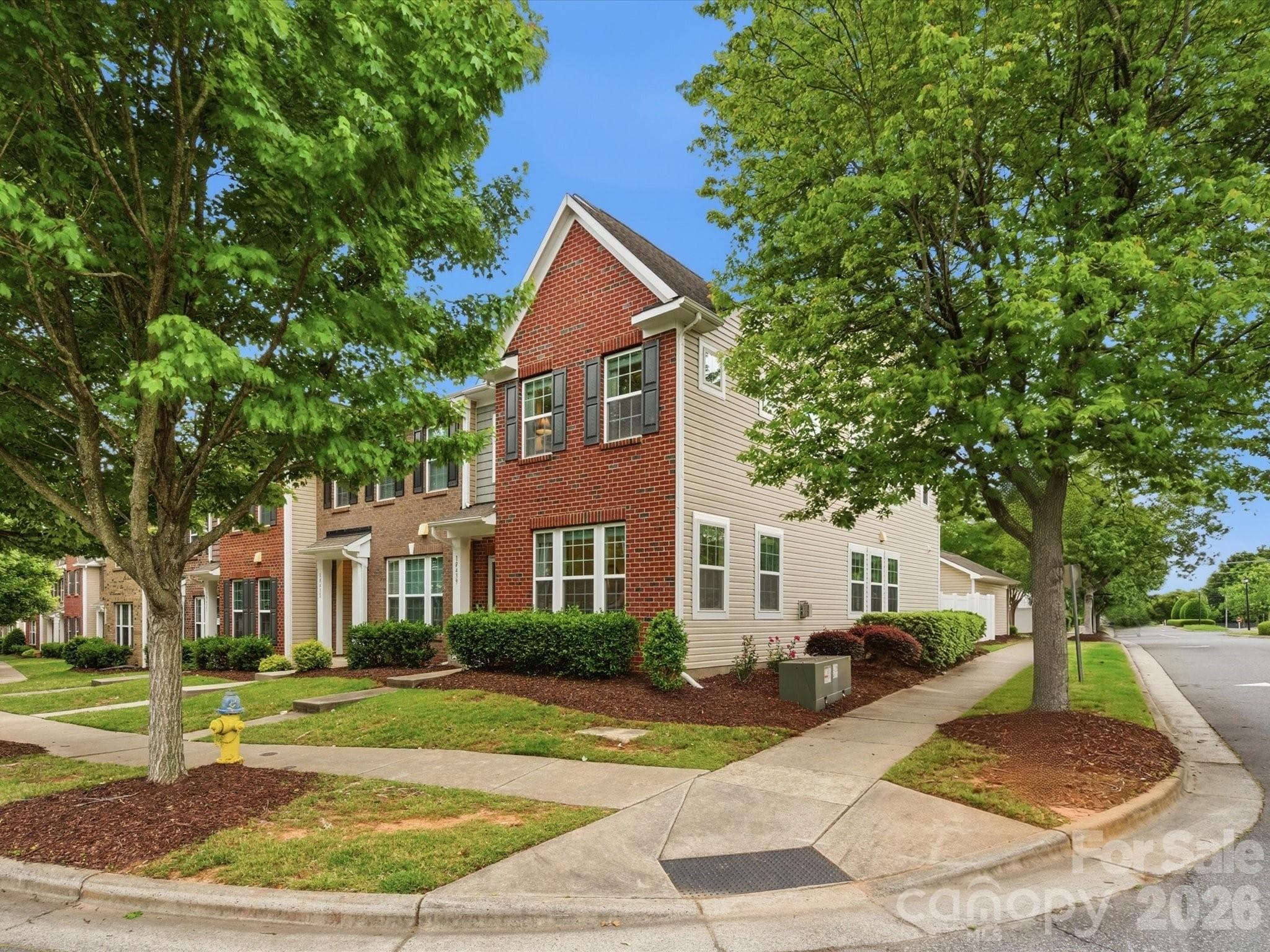 Townhouse at Cornelius, photo 2 of 48