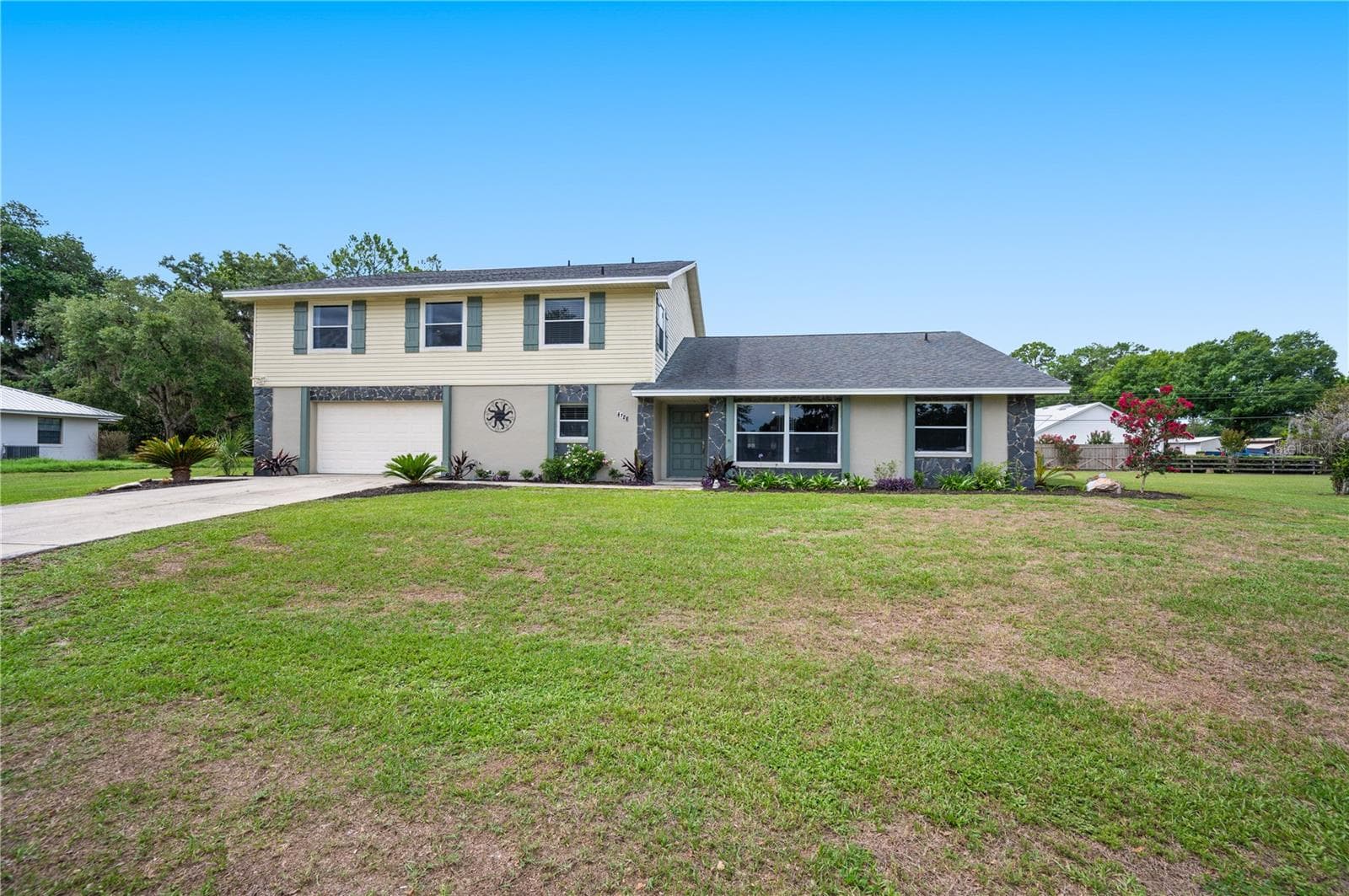 Single Family Residence at 4128 MATHER RD W, LAKELAND, photo 3 of 44