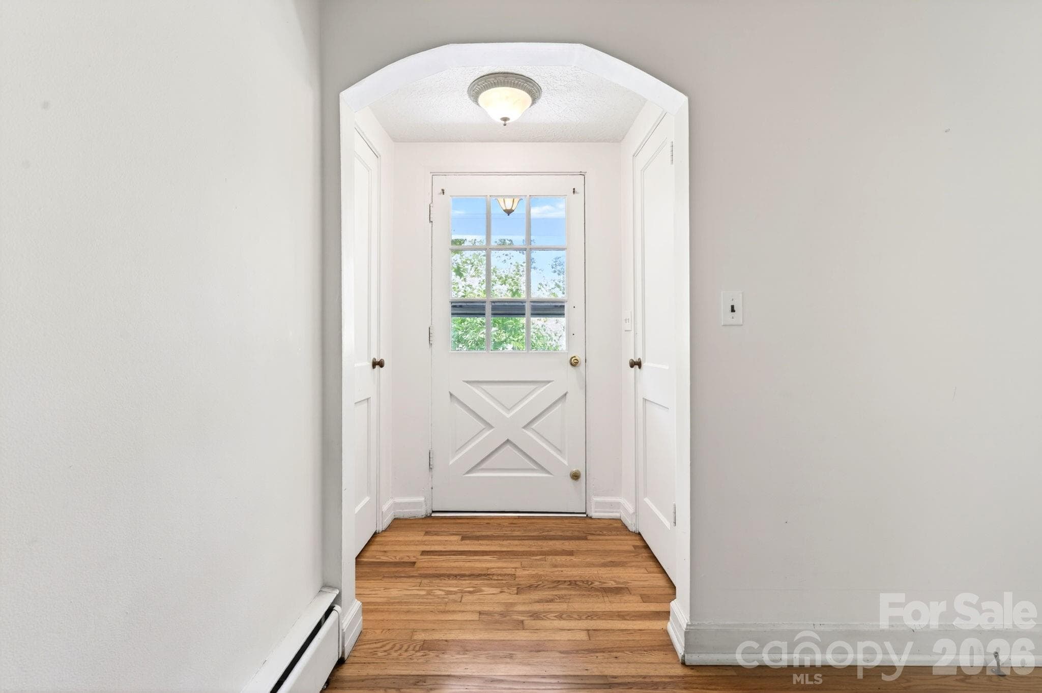 Front Entry - 411 Hillcrest Circle, Hendersonville