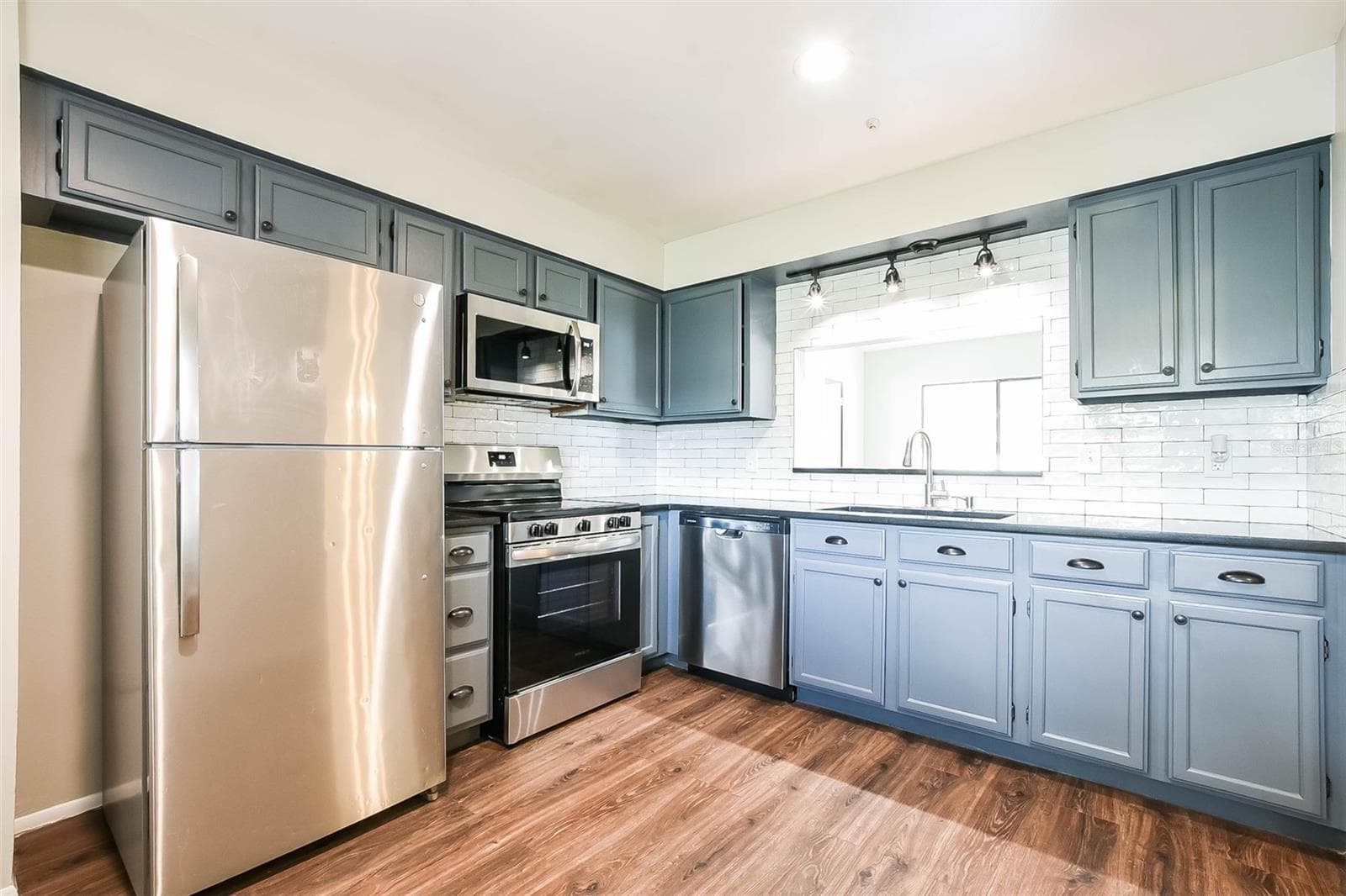 Single Family Residence at 7313 RADIANT CIR, ORLANDO, photo 7 of 21