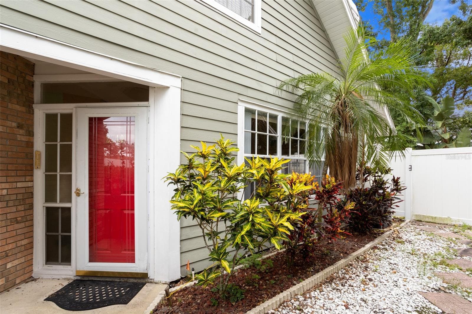 Single Family Residence at 2740 HAMBLE VILLAGE LN, PALM HARBOR, photo 8 of 64