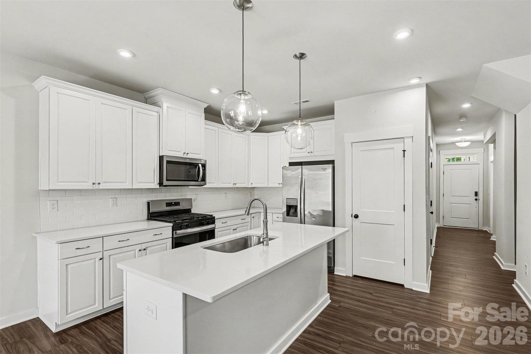 Townhouse at 9521 Munsing Drive, Charlotte, photo 4 of 34