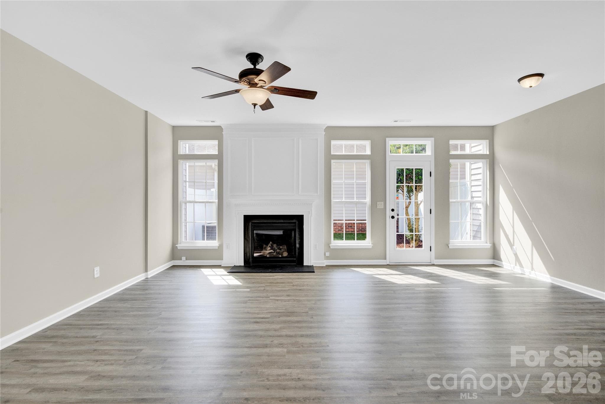 Spacious family room with gas fireplace - 20528 Harbor View Drive, Cornelius