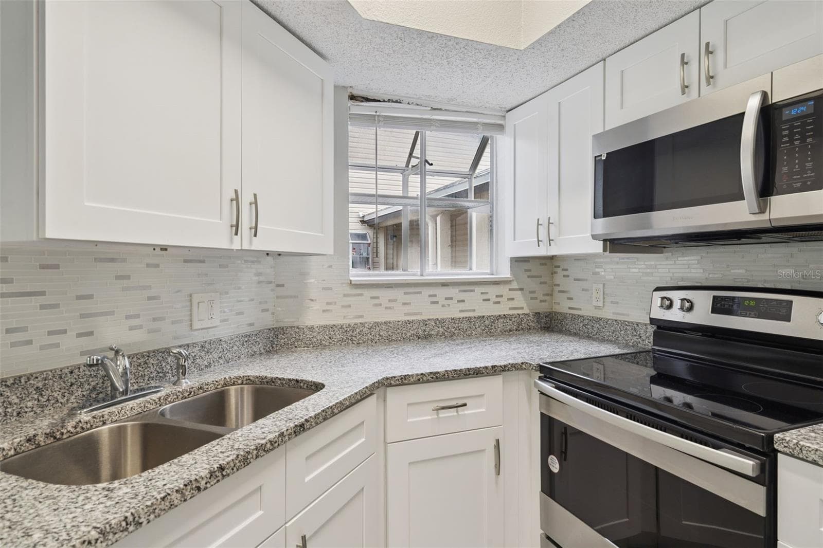 Condominium at 1948 LAKE ATRIUMS CIR #124, ORLANDO, photo 7 of 27