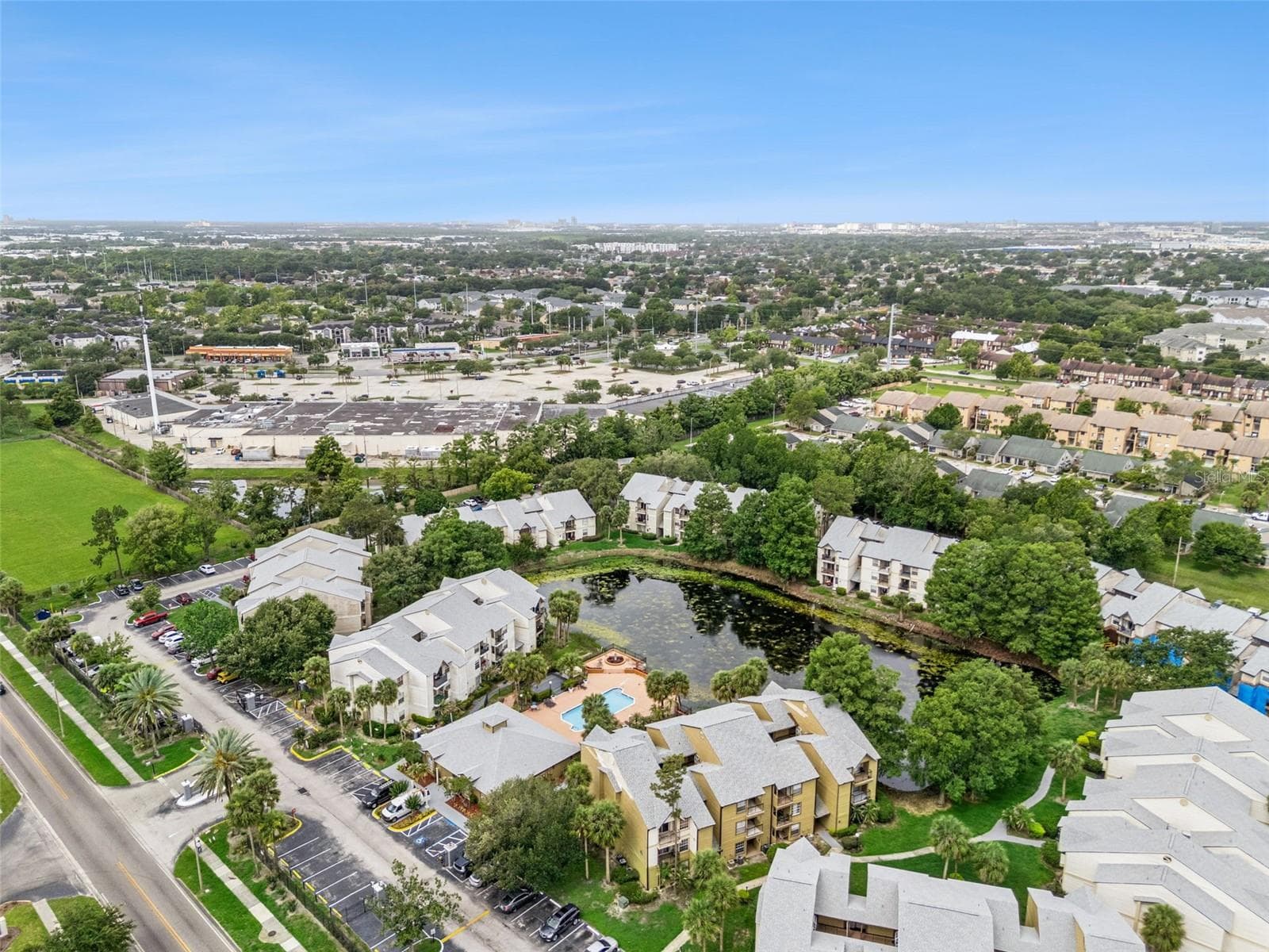 Condominium at 1948 LAKE ATRIUMS CIR #124, ORLANDO, photo 20 of 27
