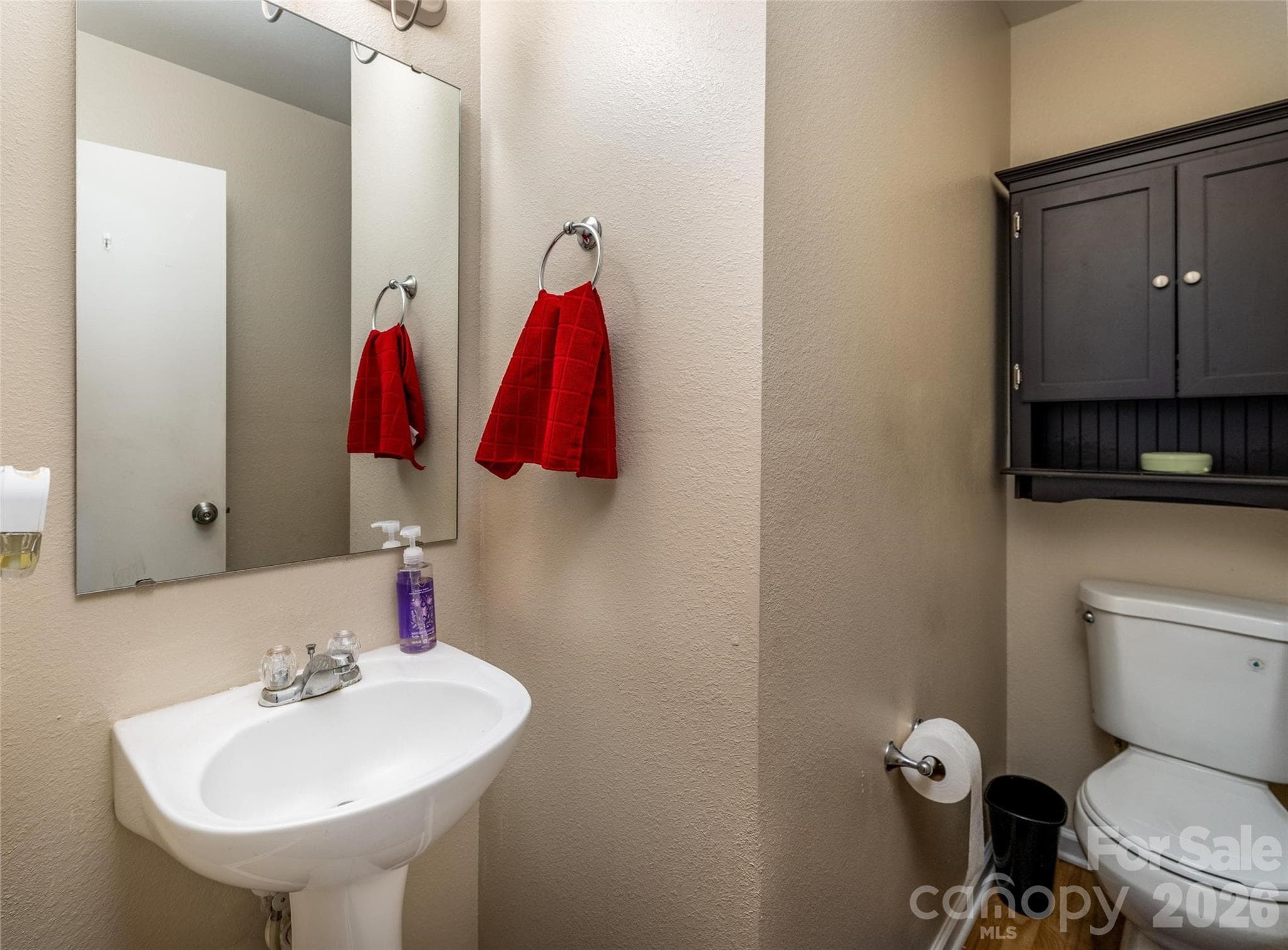 Single Family Residence at 7343 Fox Point Drive, Charlotte, photo 6 of 22