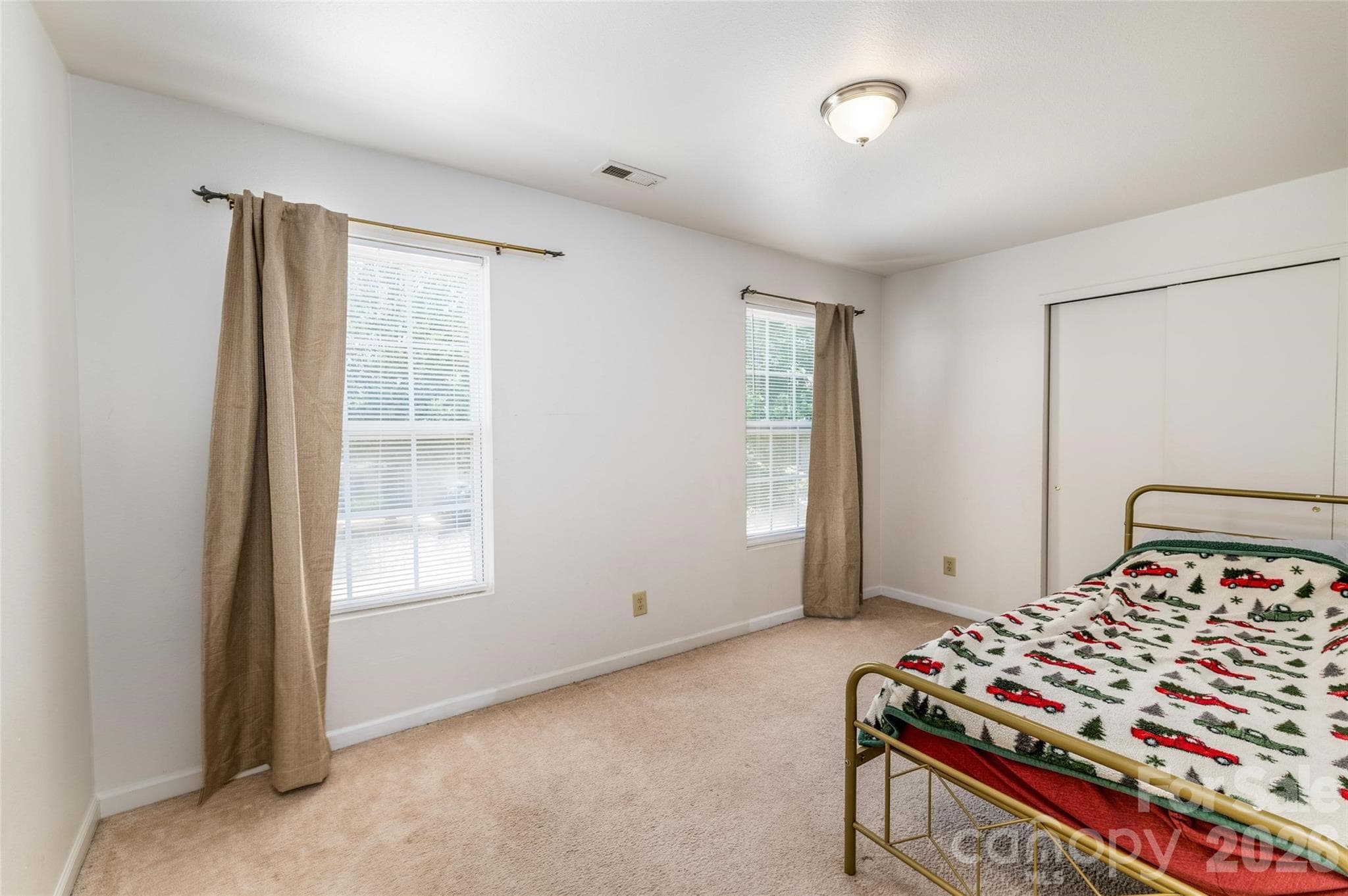 Single Family Residence at 7343 Fox Point Drive, Charlotte, photo 16 of 22