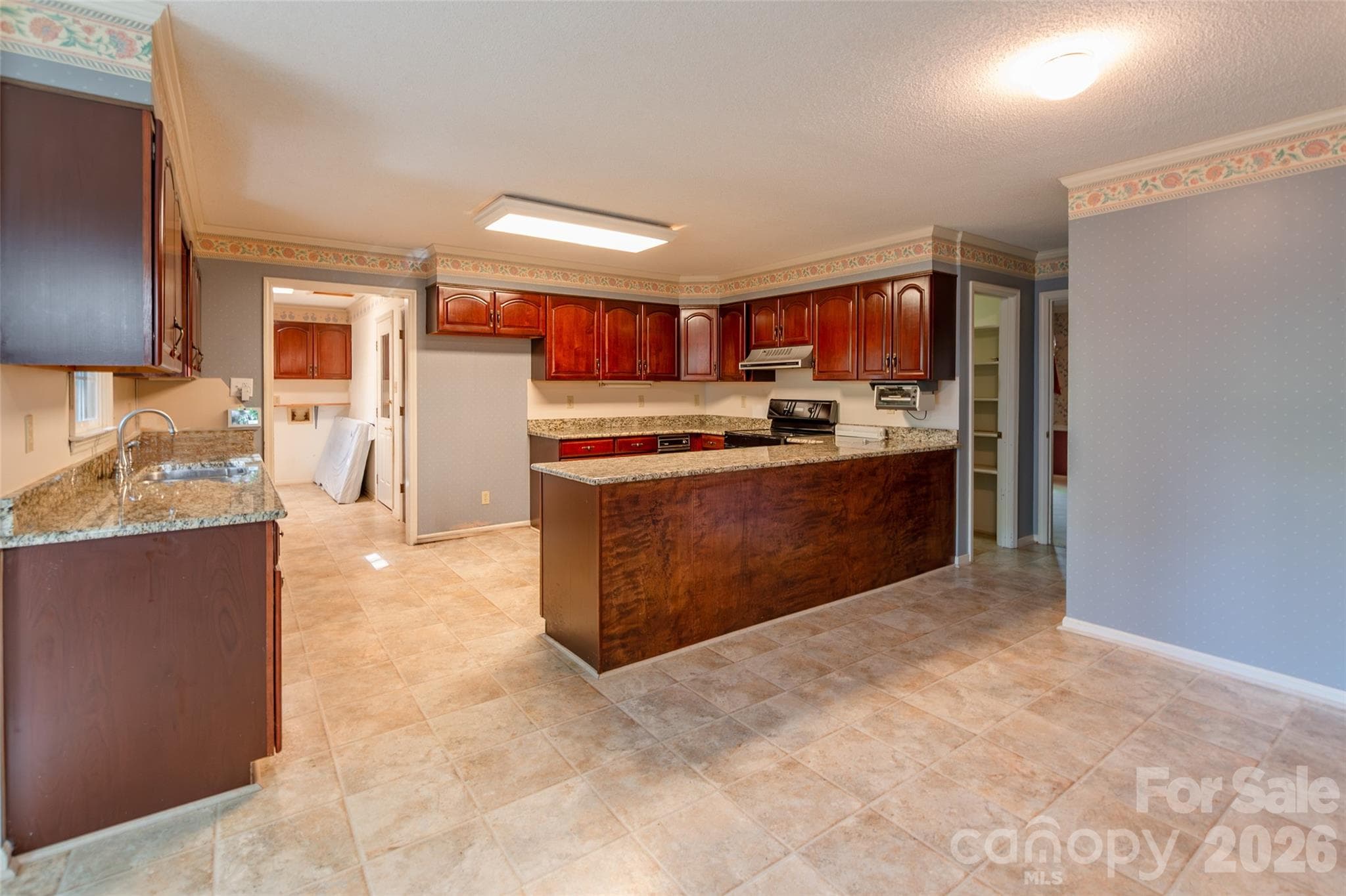 Single Family Residence at 1171 Candlelight Drive, Rock Hill, photo 12 of 32
