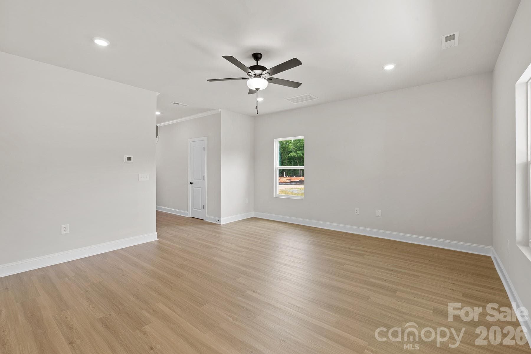 Single Family Residence at Gastonia, photo 4 of 15