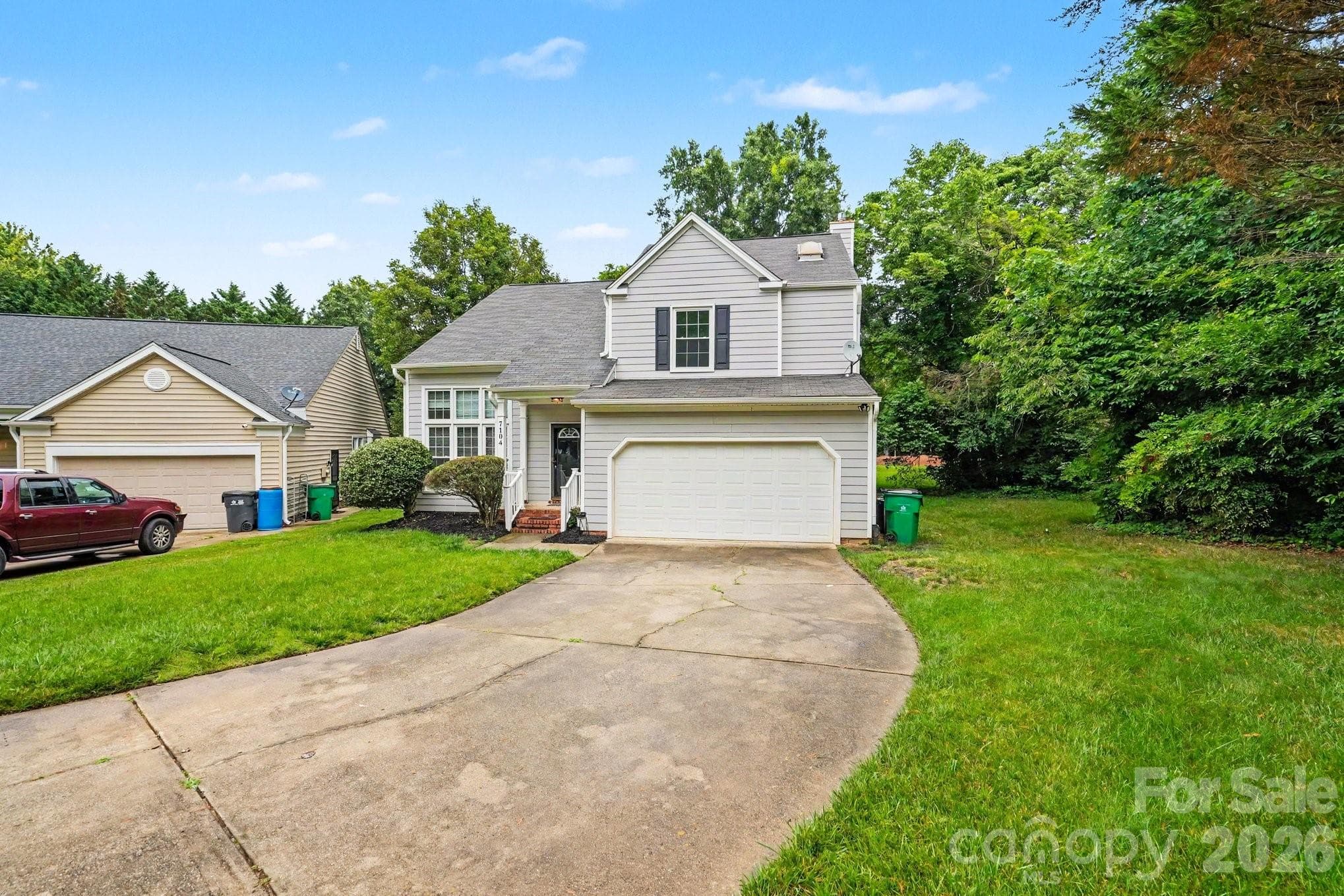 Single Family Residence at 7104 Kinsmore Lane, Charlotte, photo 3 of 31