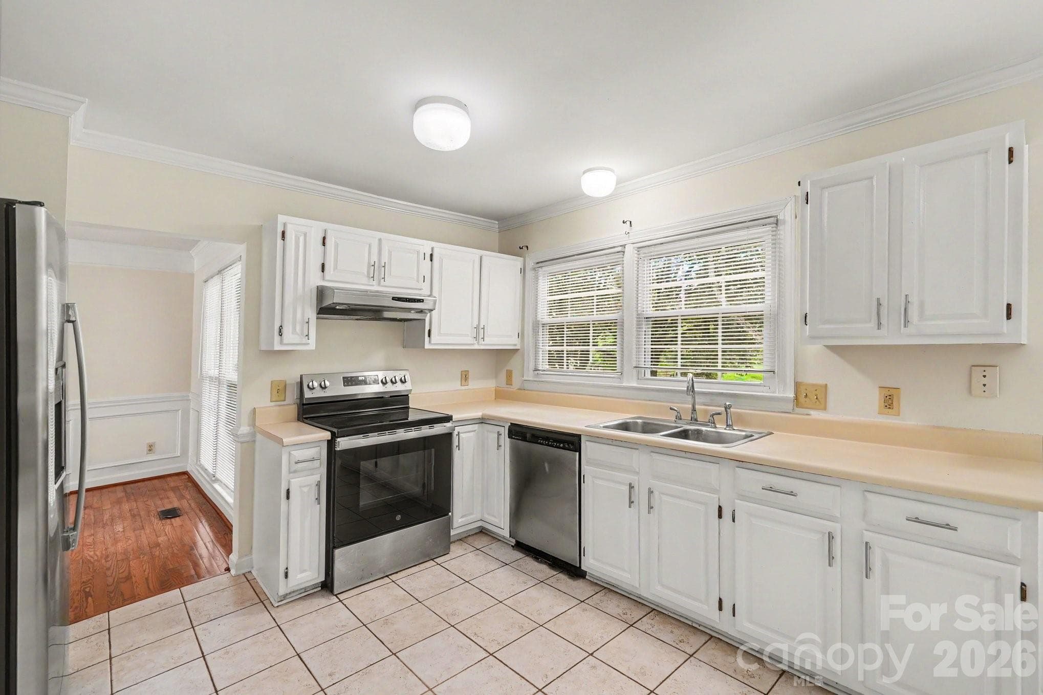 Single Family Residence at 7104 Kinsmore Lane, Charlotte, photo 12 of 31