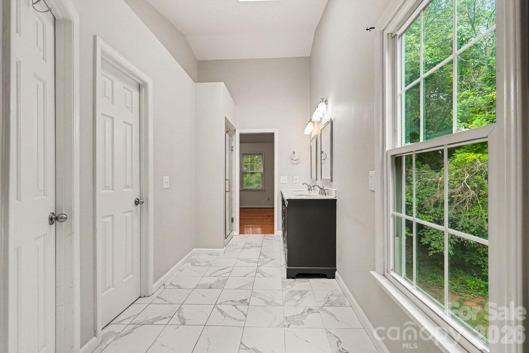 Single Family Residence at 7104 Kinsmore Lane, Charlotte, photo 16 of 31