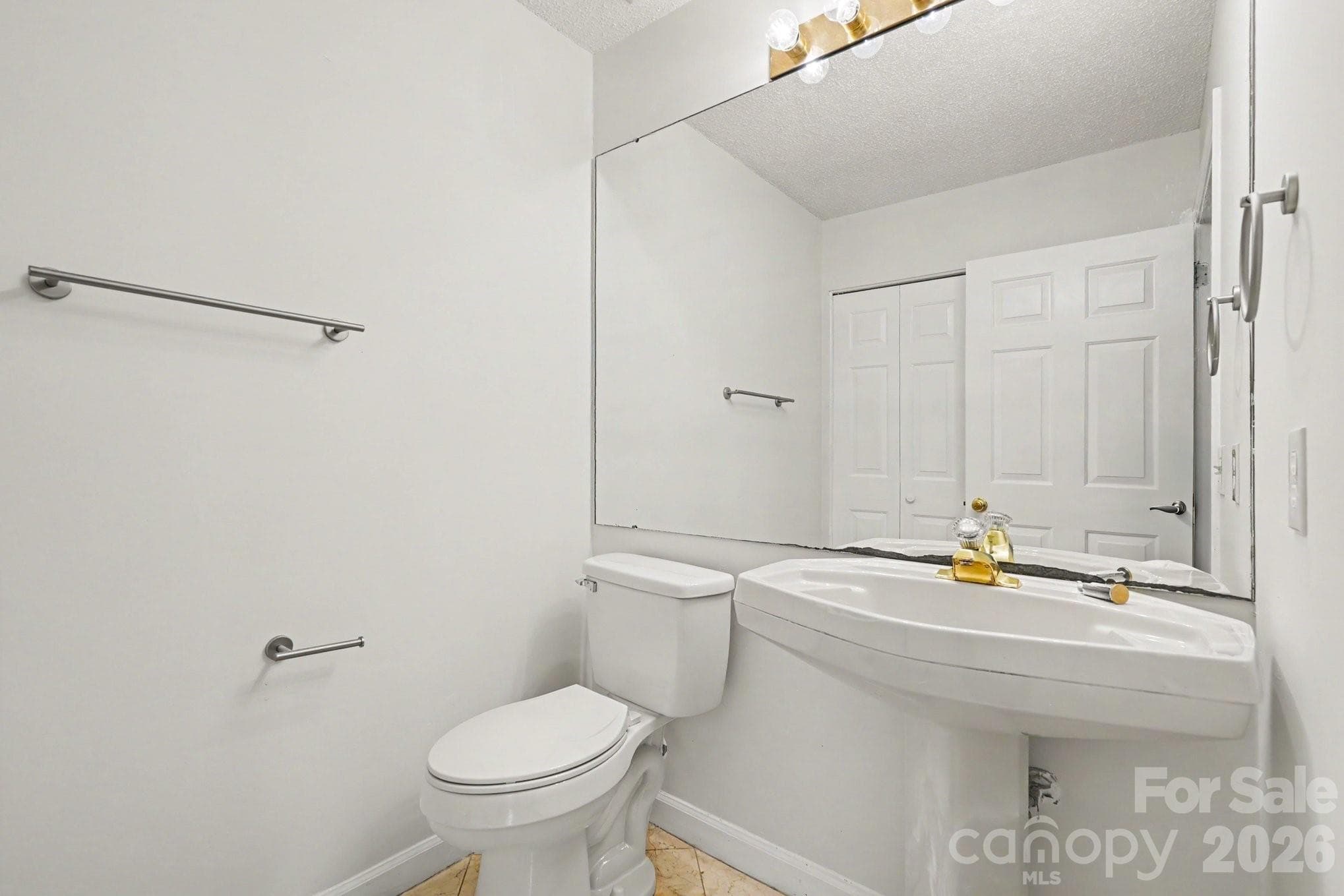 Single Family Residence at 7104 Kinsmore Lane, Charlotte, photo 25 of 31