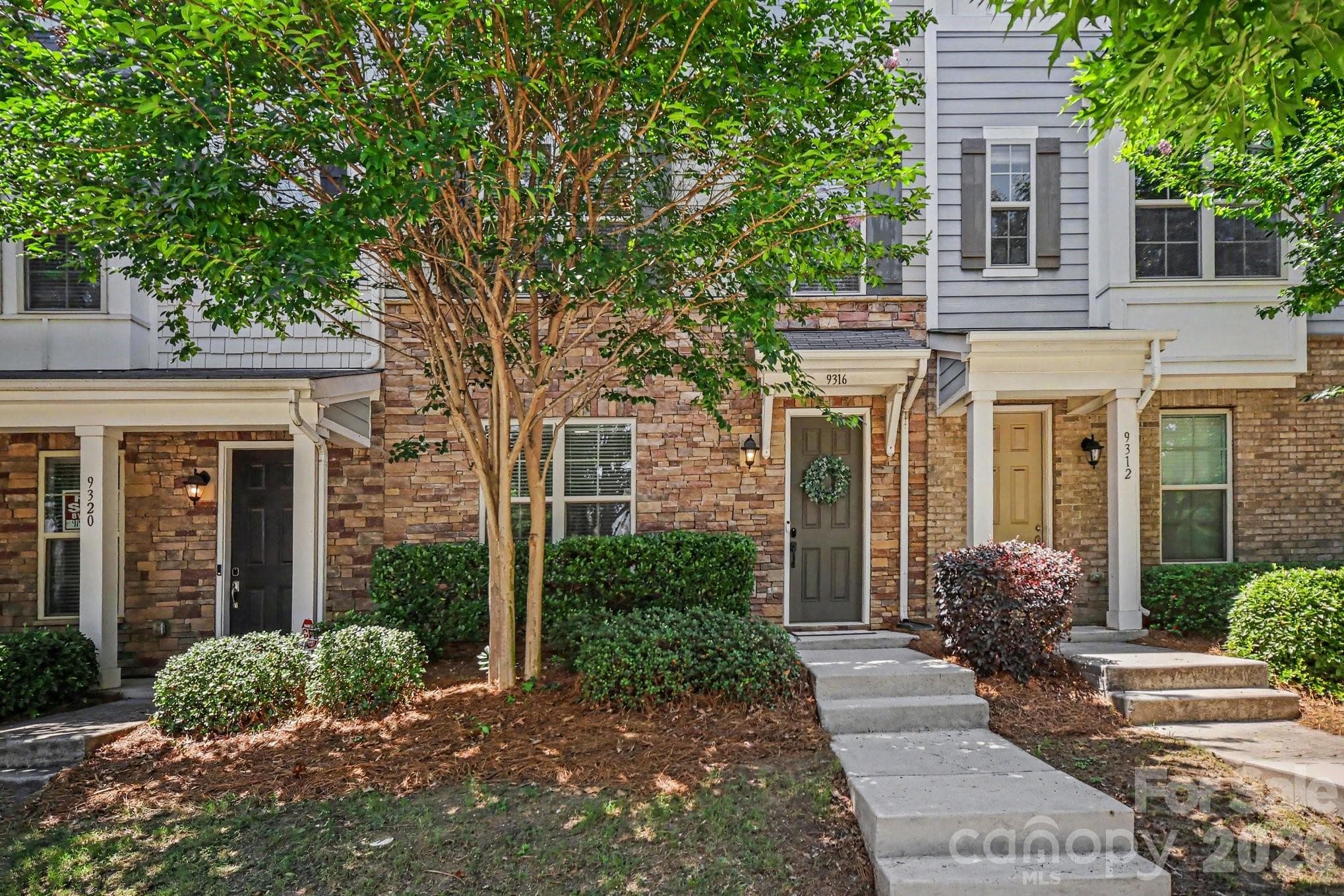 Townhouse at 9316 Ainslie Downs Street, Charlotte, photo 2 of 44