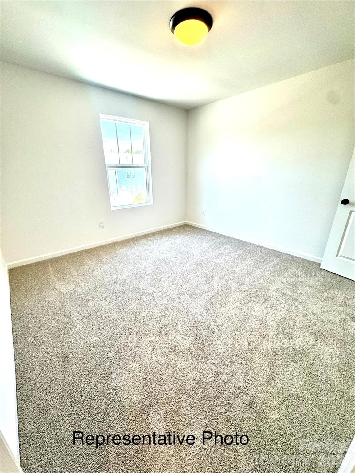 Bed 2 - 407 Drawbar Drive, Clover
