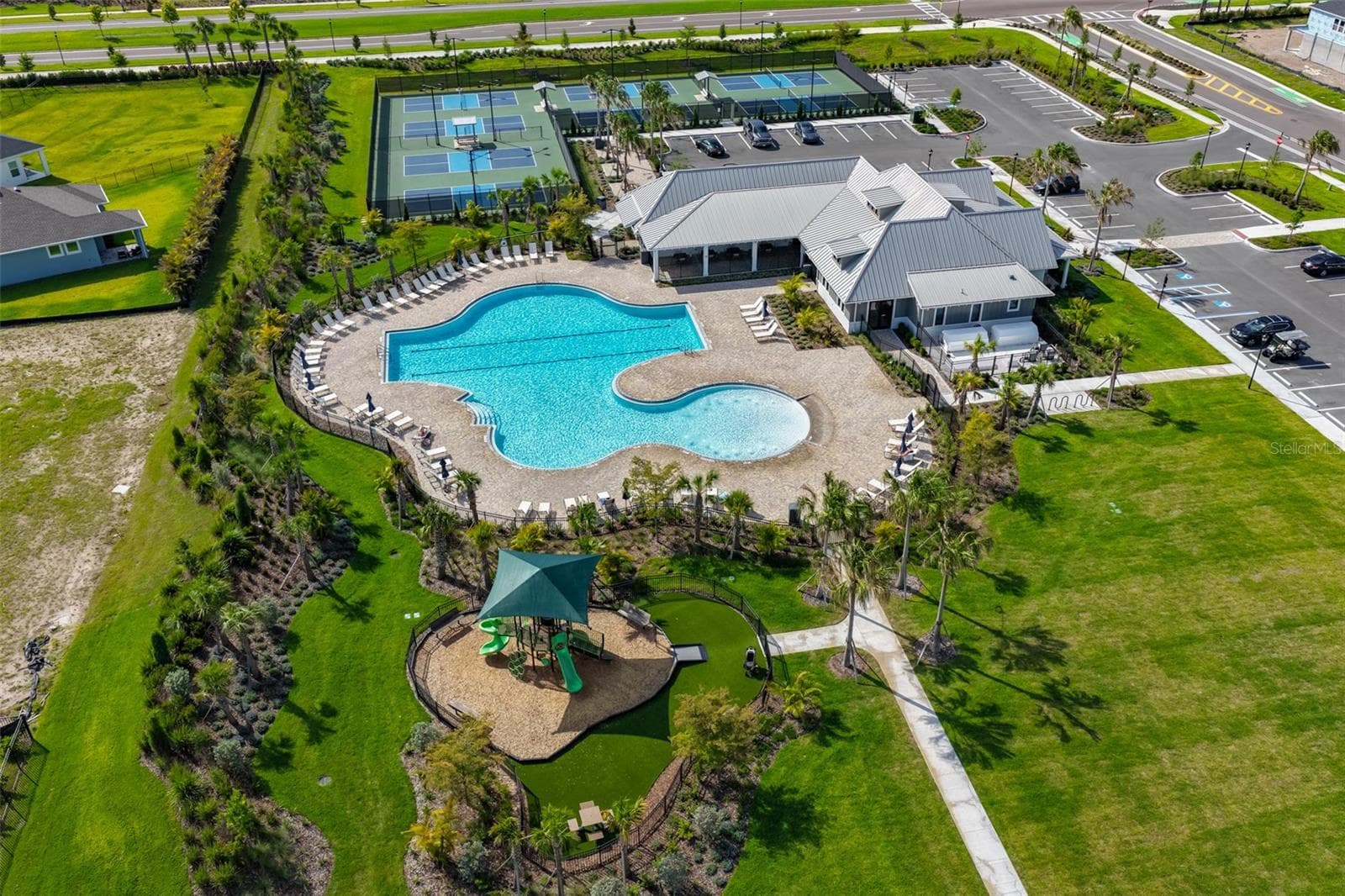 Waterset amenity - 6107 GOLDEN BEACH DR, APOLLO BEACH