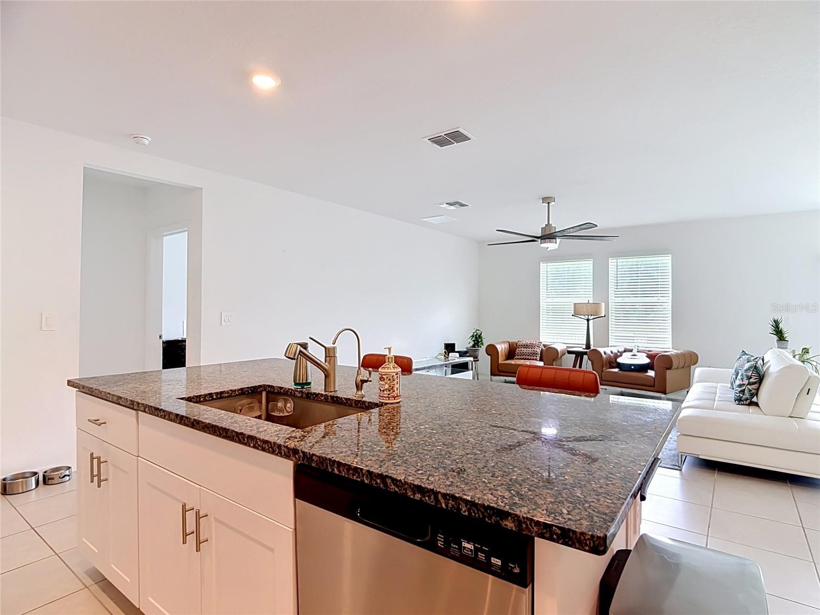 Single Family Residence at 1633 RED LOOP, LAKELAND, photo 6 of 60