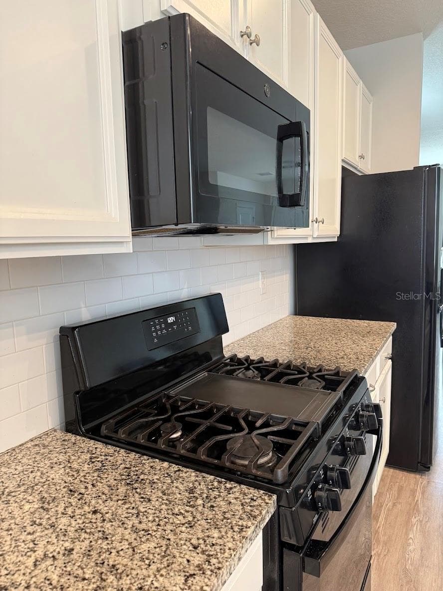 Upgraded Vented Microwave - 15084 CARAVAN AVE, ODESSA