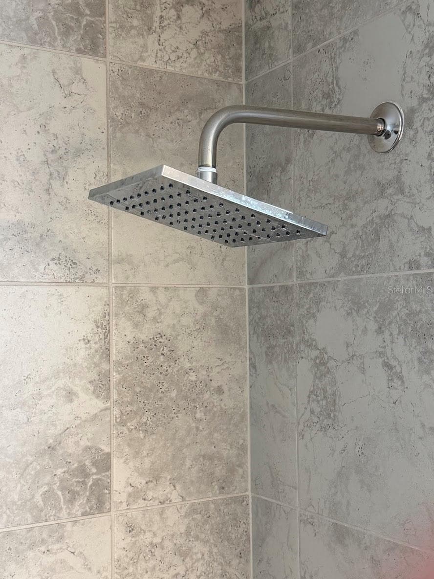 Rain Shower heads in both bathrooms - 15084 CARAVAN AVE, ODESSA