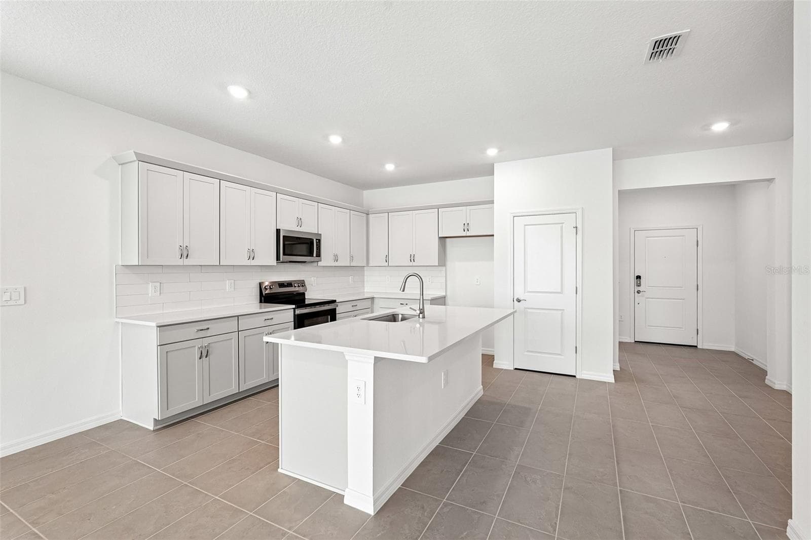 Single Family Residence at 4606 OUTHAUL RUN, PALMETTO, photo 13 of 38