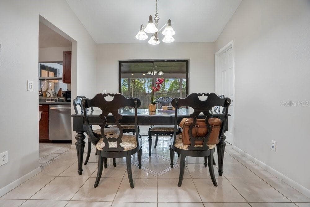 Single Family Residence at 5533 PENTAIL CIR, TAMPA, photo 18 of 37