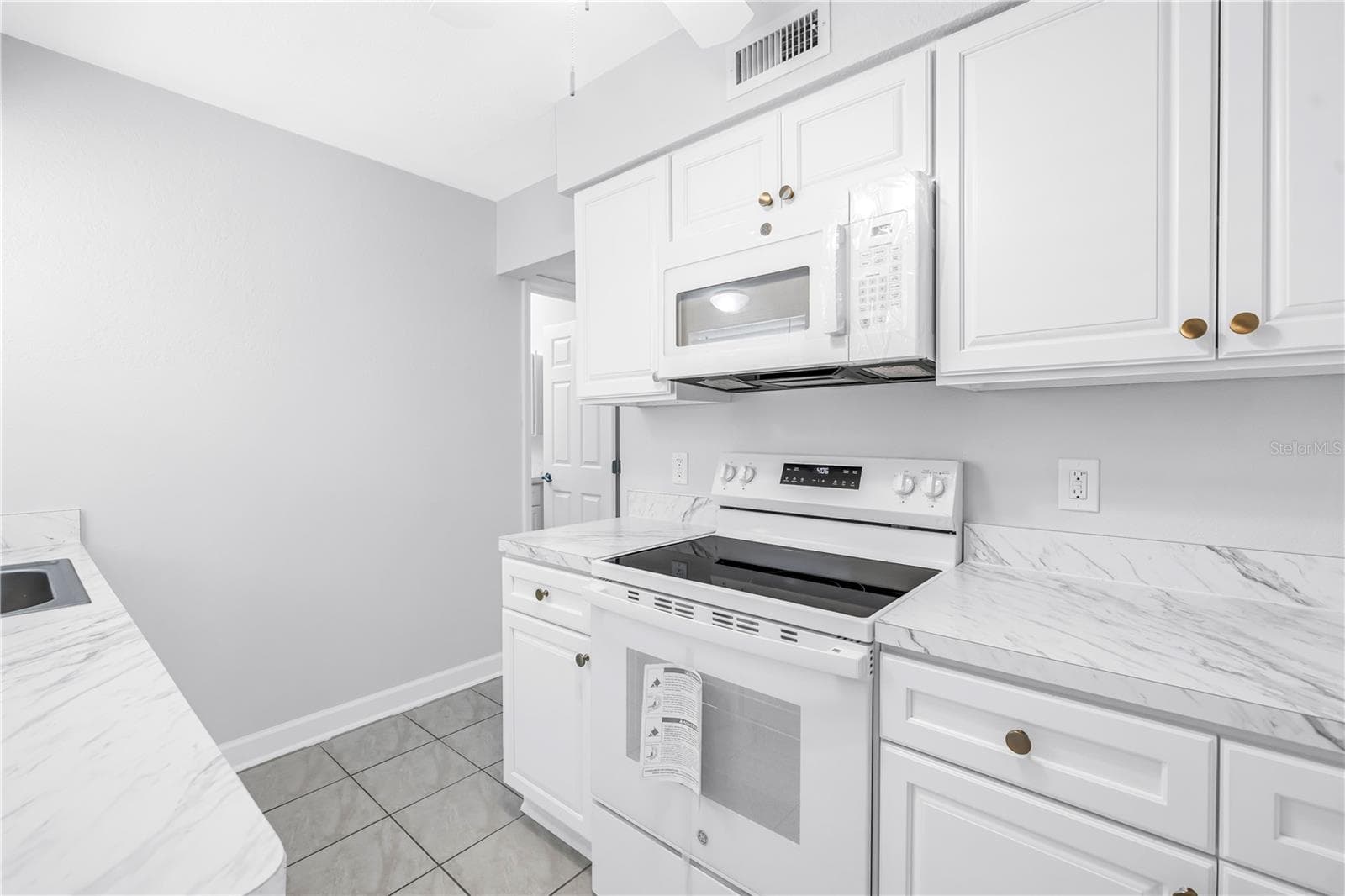 Condominium at 6960 SUNSET DR S #1A, SOUTH PASADENA, photo 15 of 34