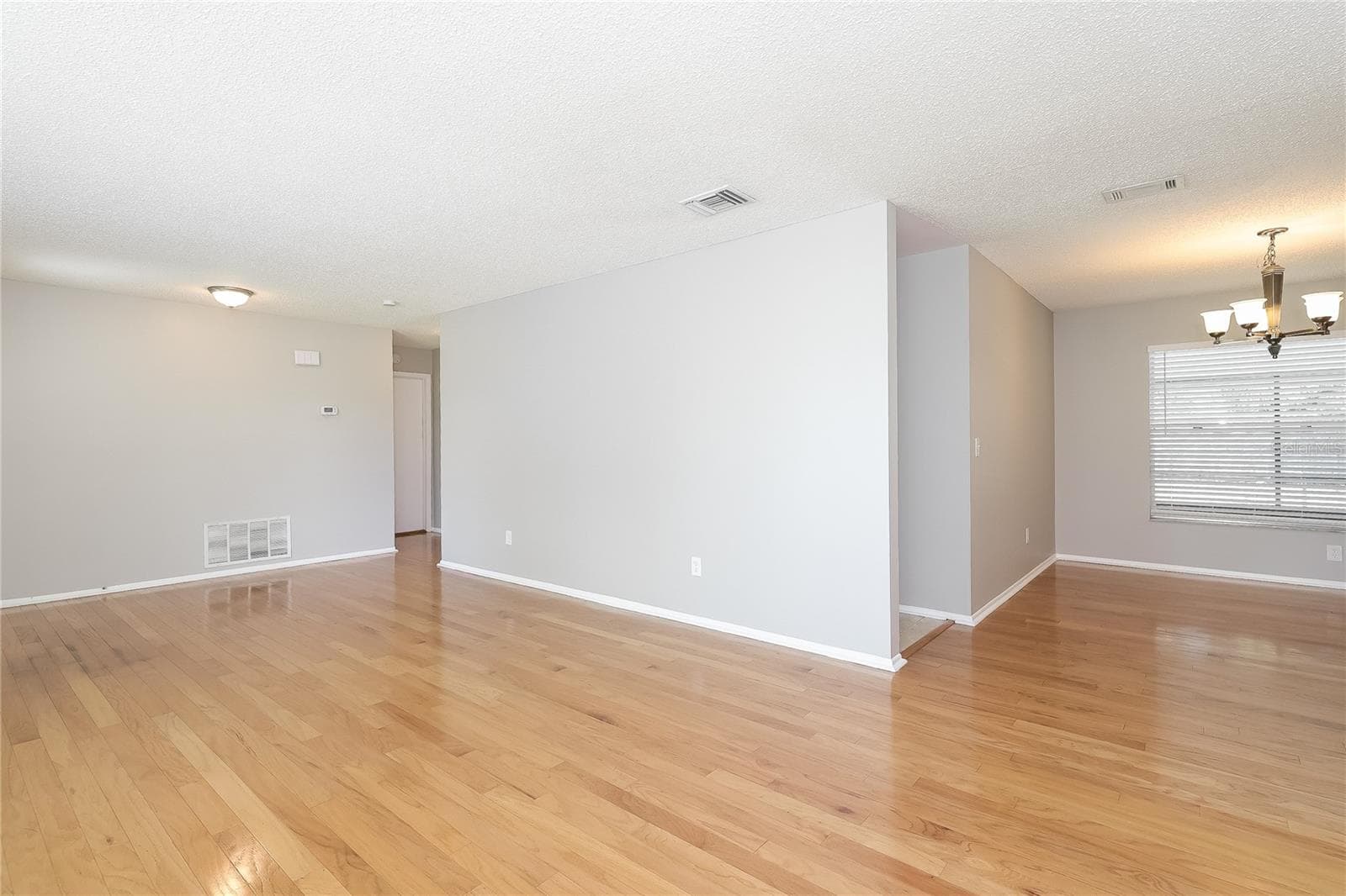 Single Family Residence at 12013 CLOVE ST, ORLANDO, photo 5 of 15
