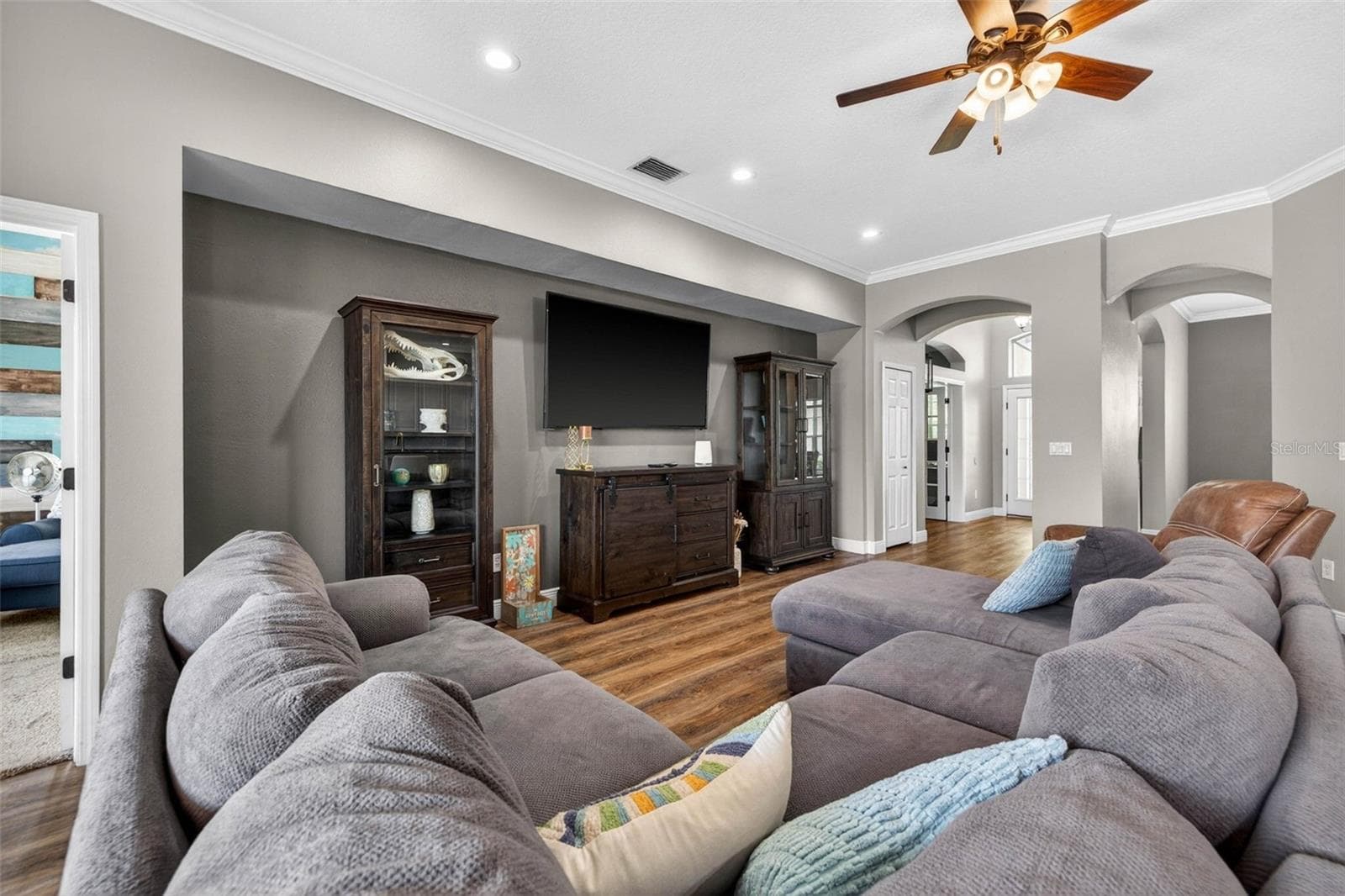 Single Family Residence at 18127 HERON WALK DR, TAMPA, photo 13 of 46