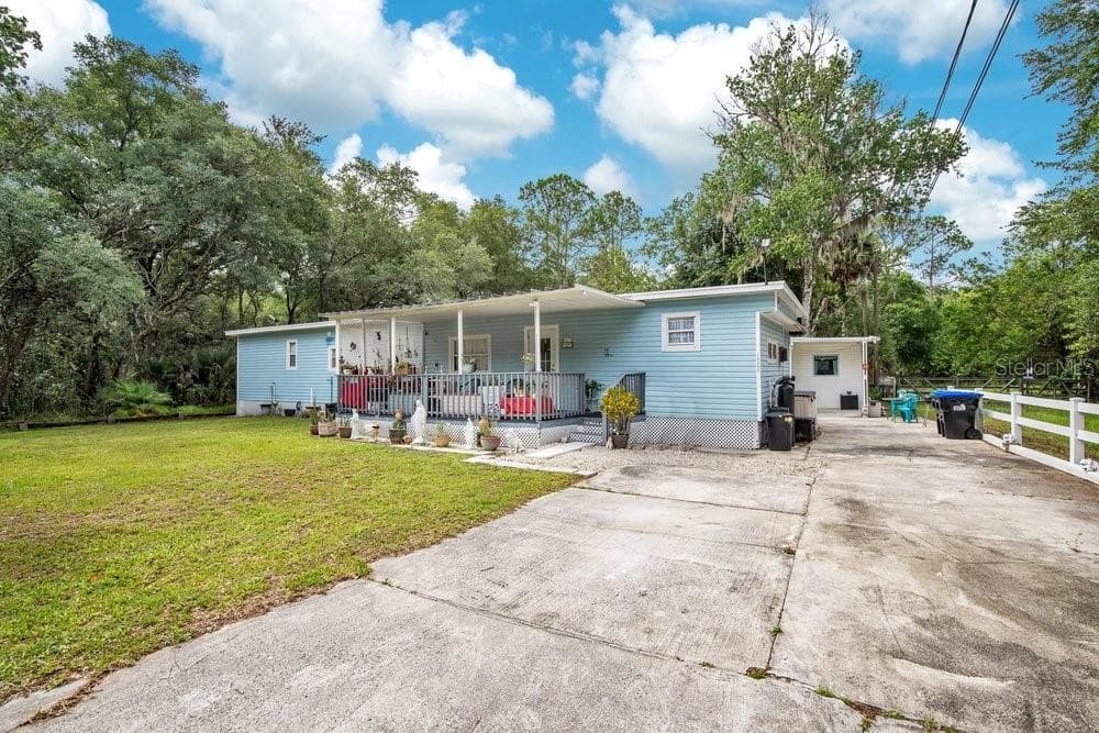 Mobile Home at 18222 LYNBROOK RD, ORLANDO, photo 3 of 45