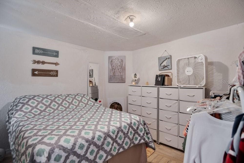 Mobile Home at 18222 LYNBROOK RD, ORLANDO, photo 19 of 45