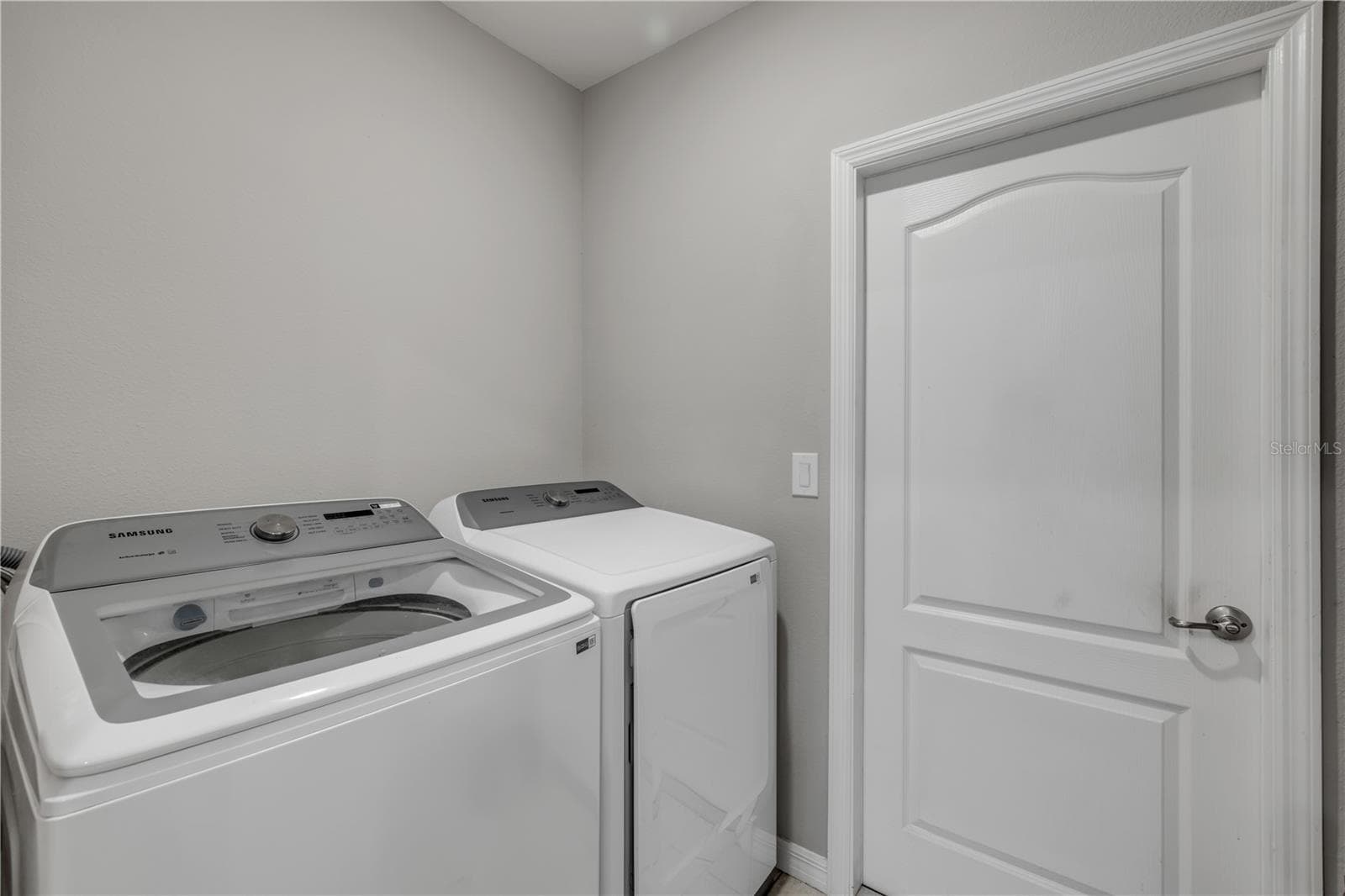 Inside Laundry - 703 VOLCO RD, EDGEWATER