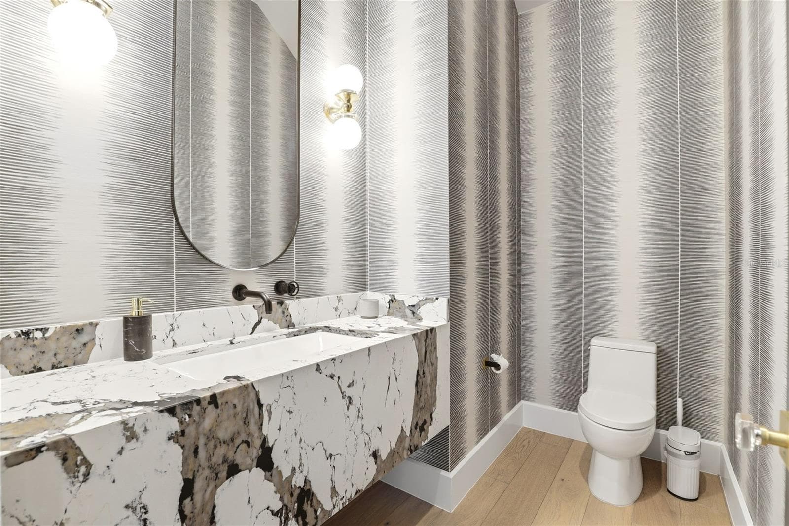 Powder Bath - 1206 SUTTER AVE, GOTHA