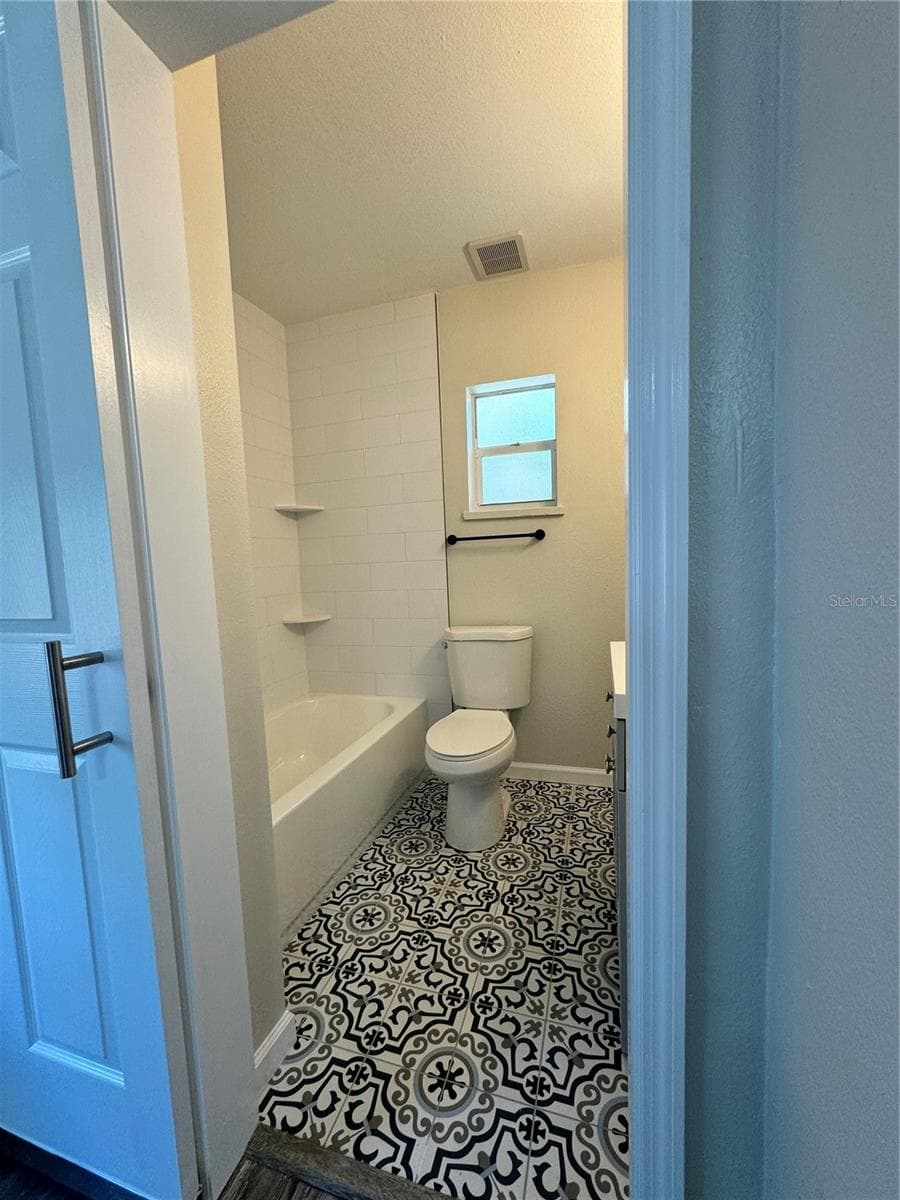260 ensuite bathroom - 260 20TH AVE S, ST PETERSBURG