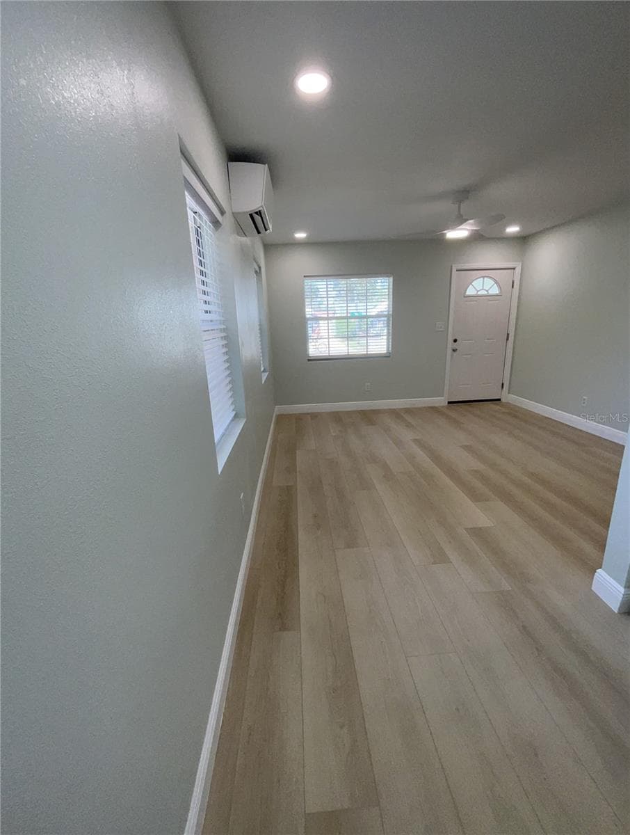 Duplex at 260 20TH AVE S, ST PETERSBURG, photo 13 of 36