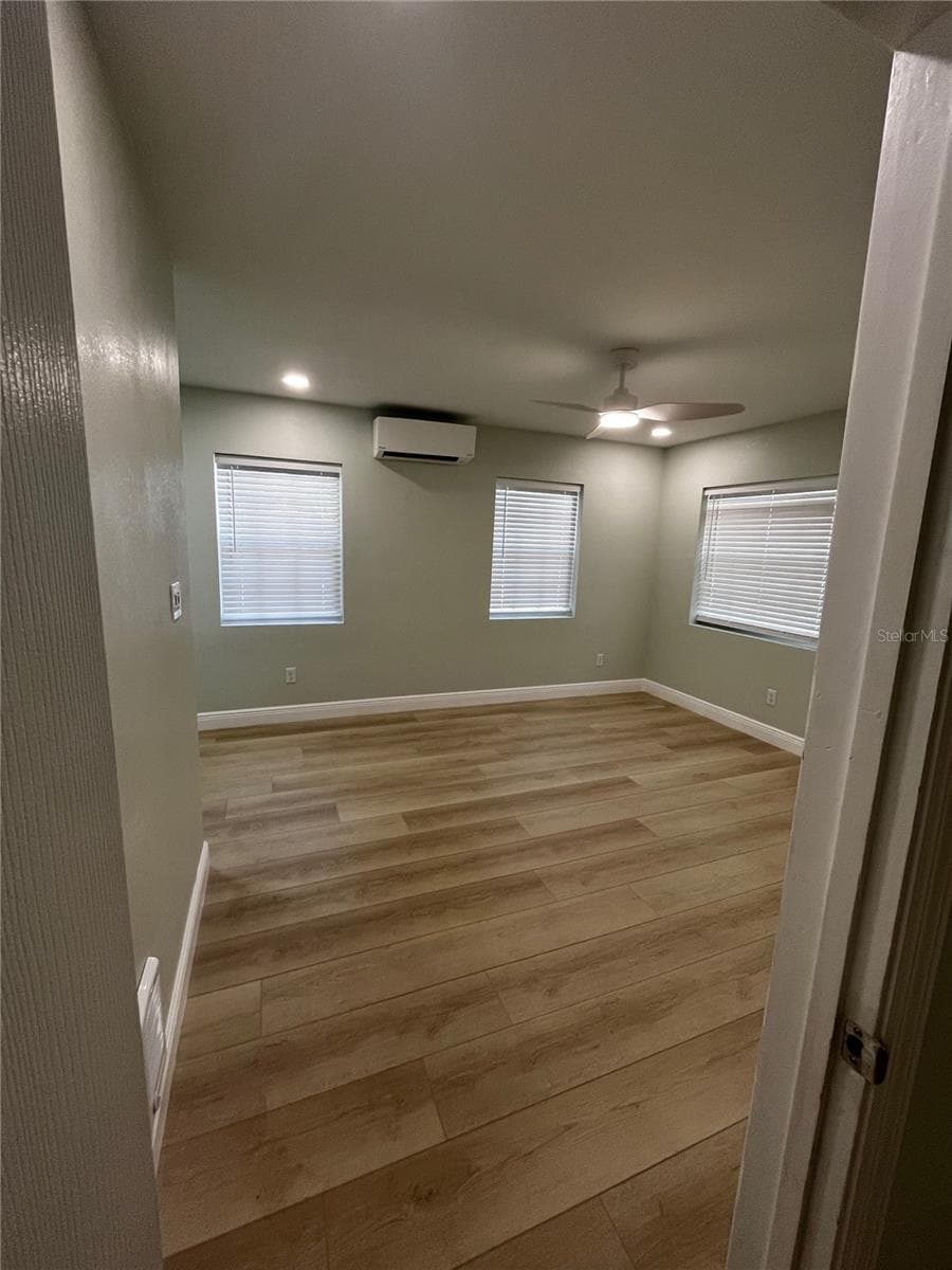 Duplex at 260 20TH AVE S, ST PETERSBURG, photo 18 of 36