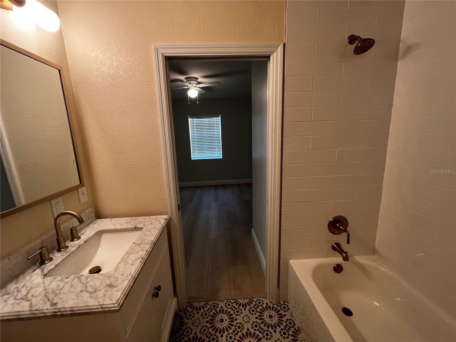 2010 ensuite bathroom - 260 20TH AVE S, ST PETERSBURG